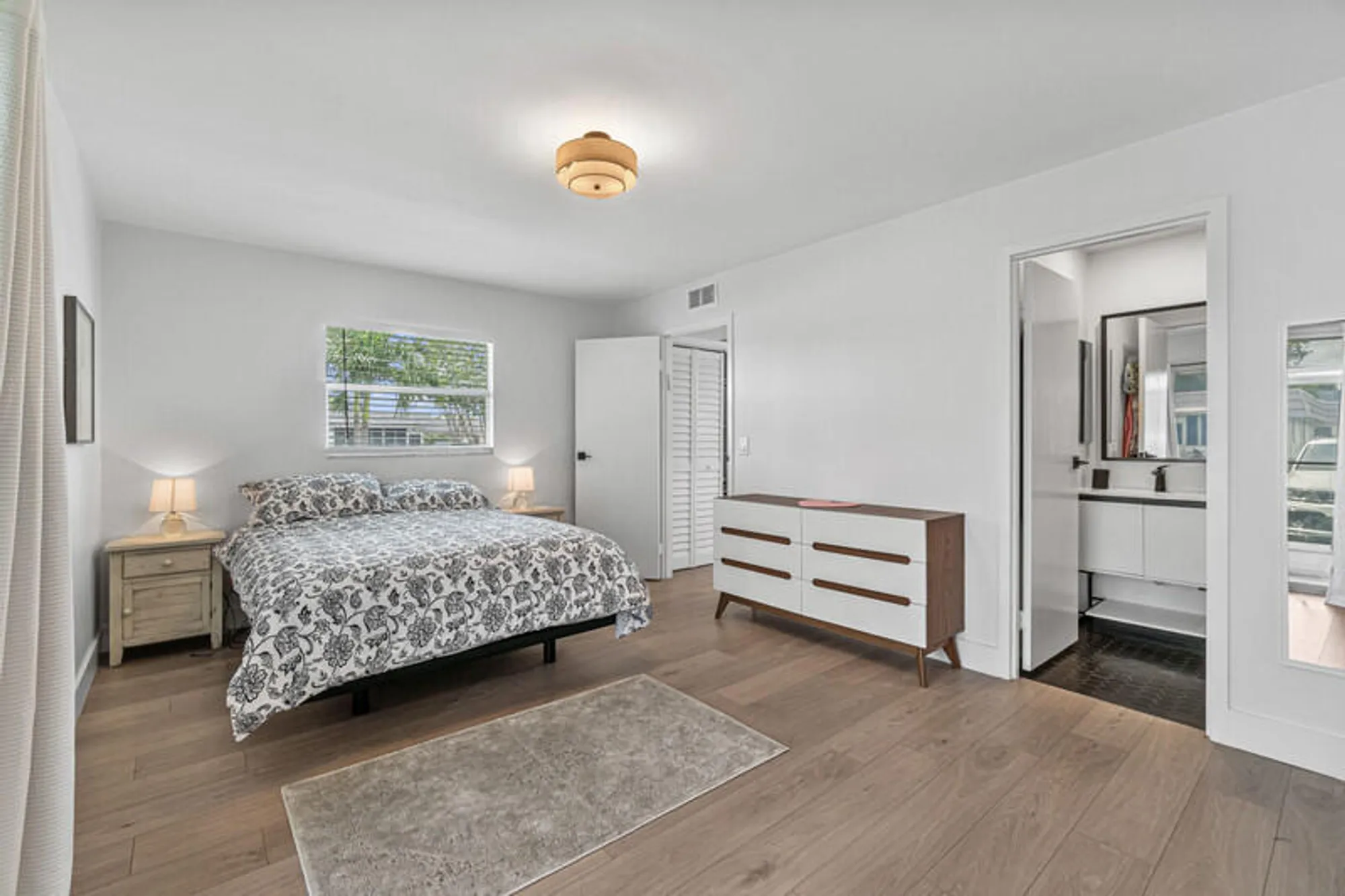 Property Slideshow image 13 of 18 | 70 valencia c, Delray Beach, FL, 33446