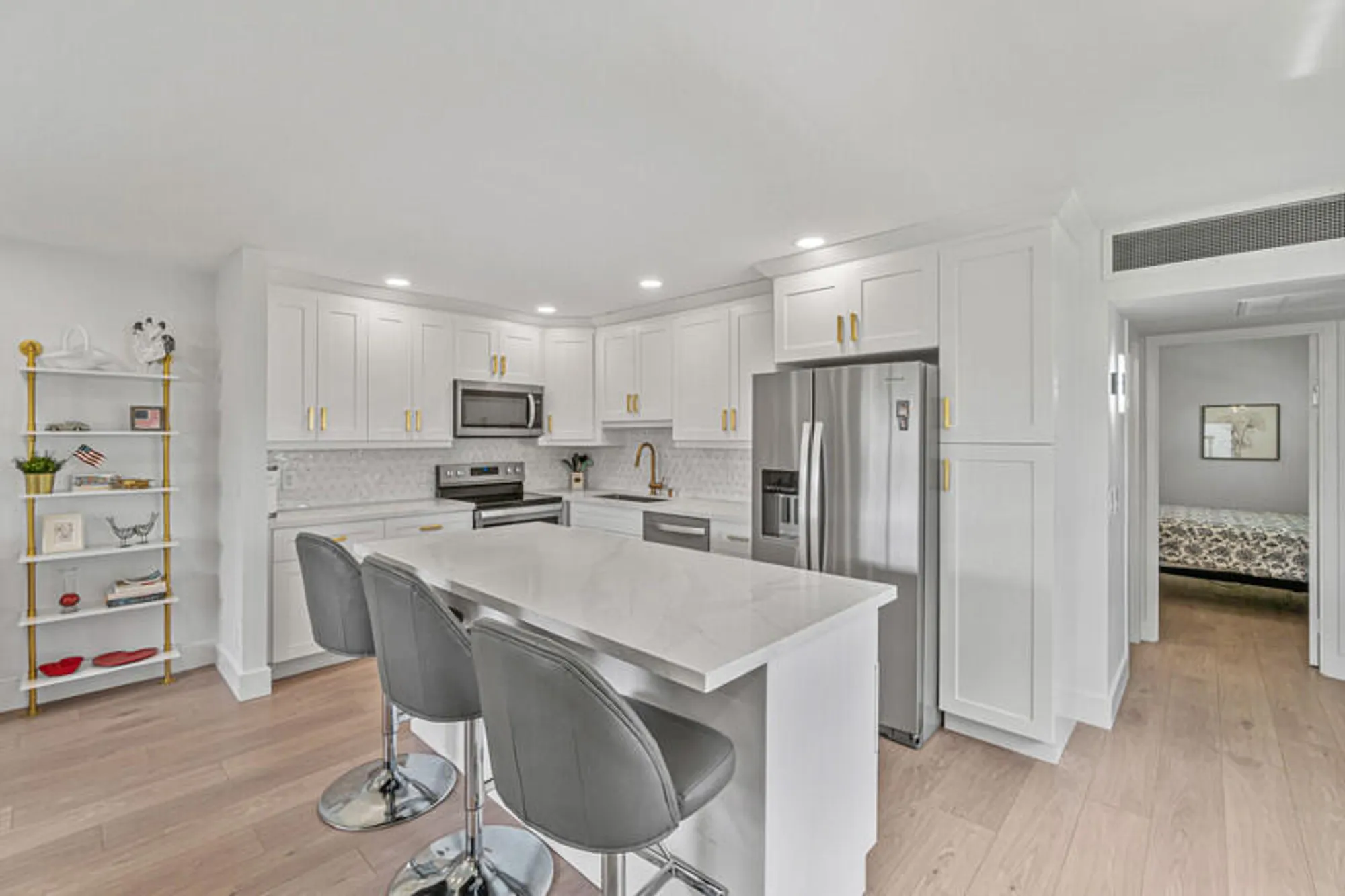 Property Slideshow image 4 of 18 | 70 valencia c, Delray Beach, FL, 33446