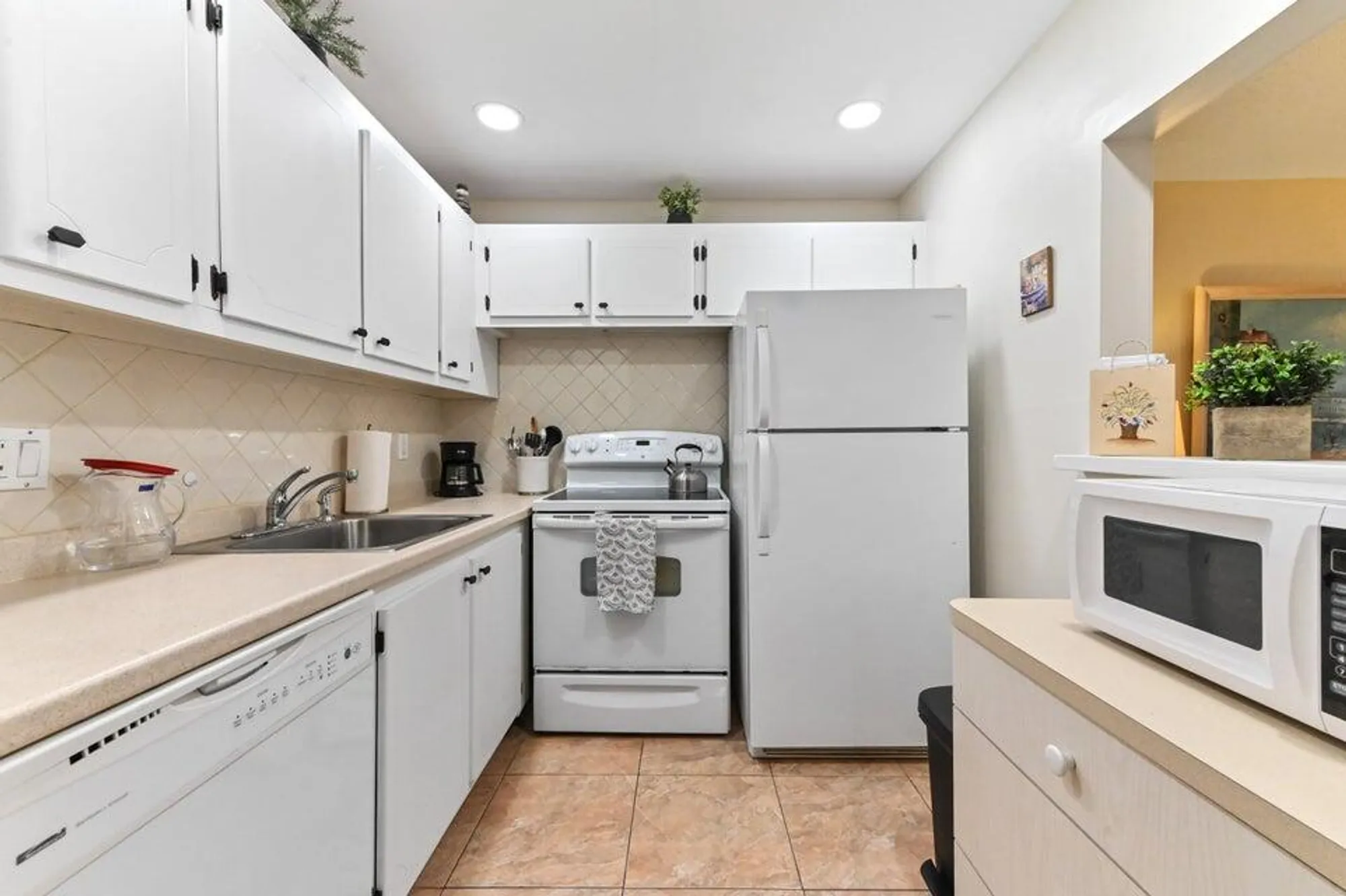 Property Slideshow image 9 of 47 | 1007 ellesmere a, Deerfield Beach, FL, 33442