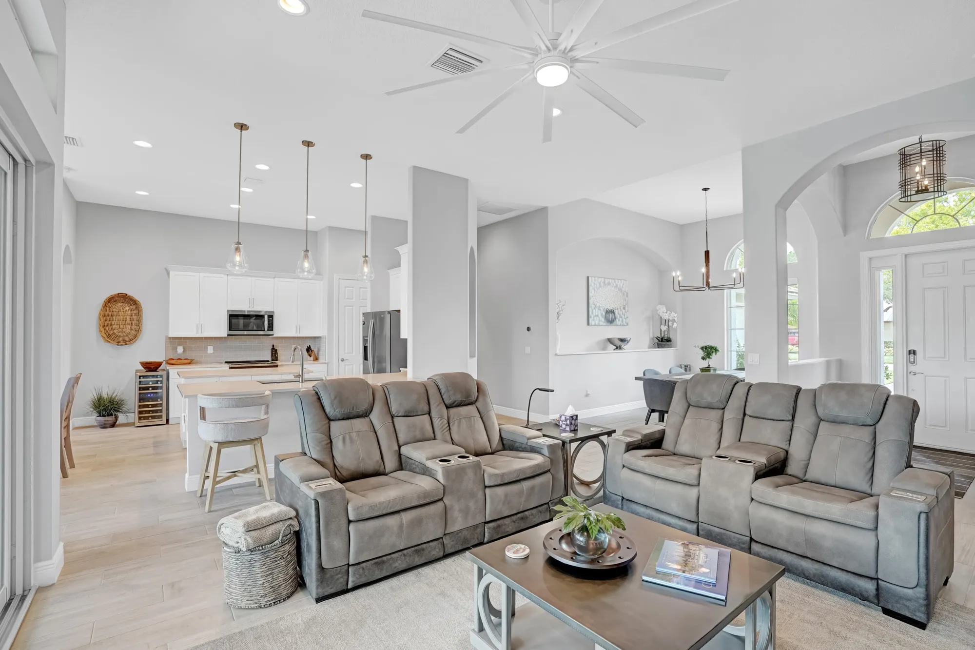 Property Slideshow image 10 of 45 | 2986 bent pine dr, Fort Pierce, FL, 34951