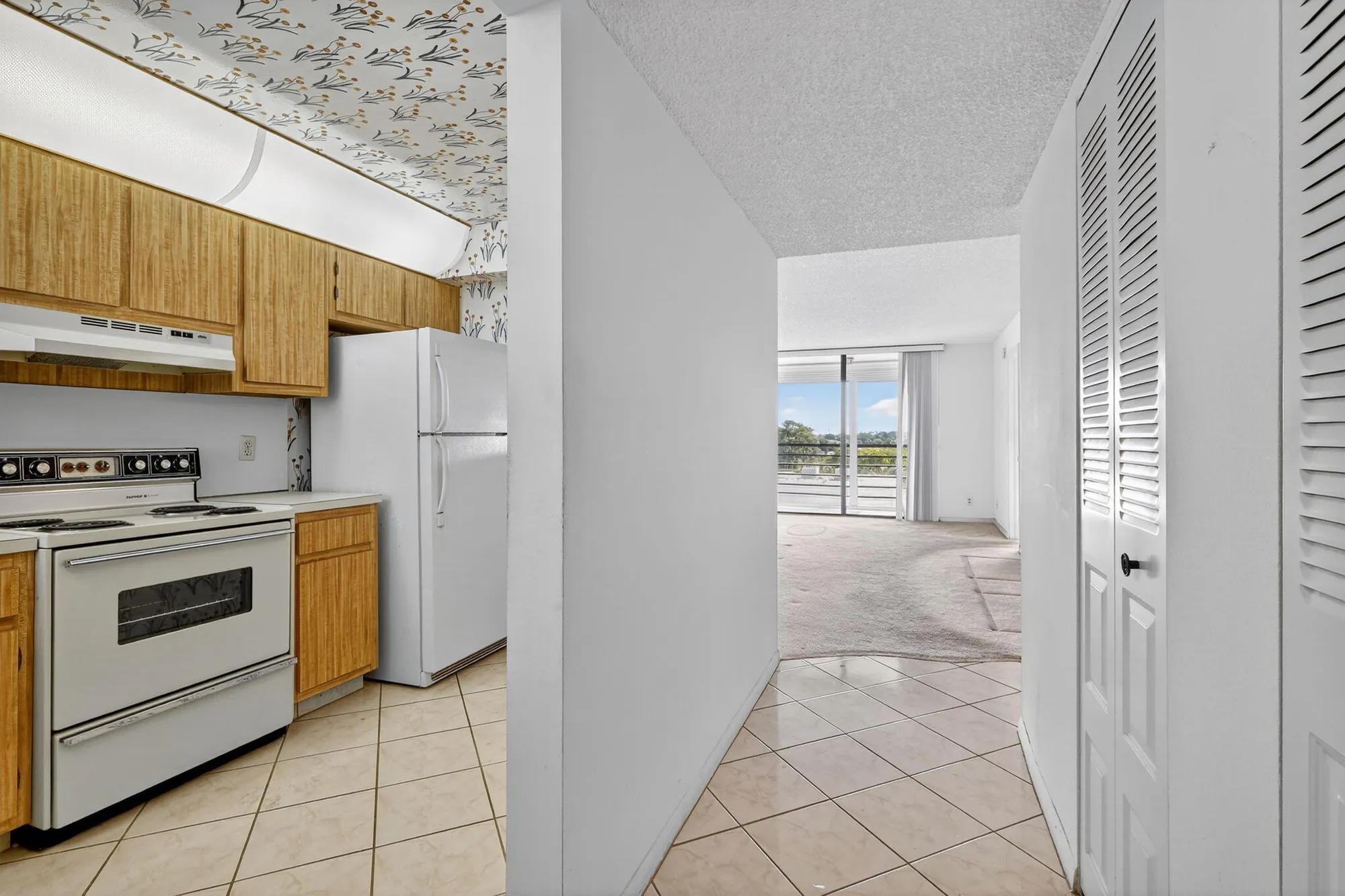 Property Slideshow image 1 of 58 | 4640 lucerne lakes blvd 503, Lake Worth, FL, 33467