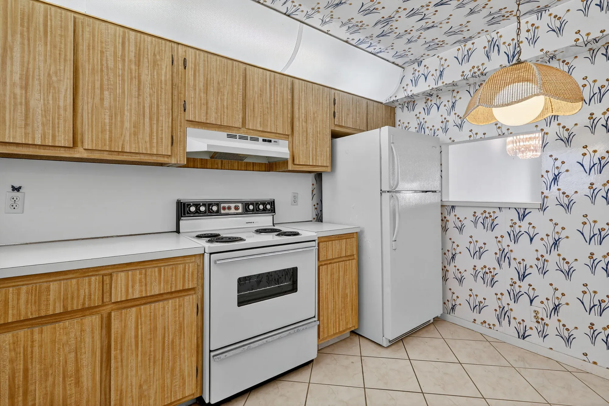 Property Slideshow image 4 of 58 | 4640 lucerne lakes blvd 503, Lake Worth, FL, 33467