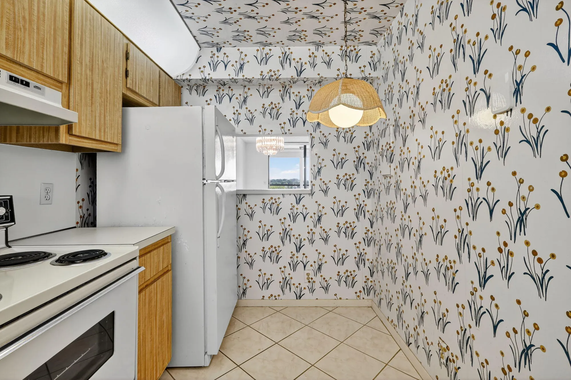 Property Slideshow image 5 of 58 | 4640 lucerne lakes blvd 503, Lake Worth, FL, 33467