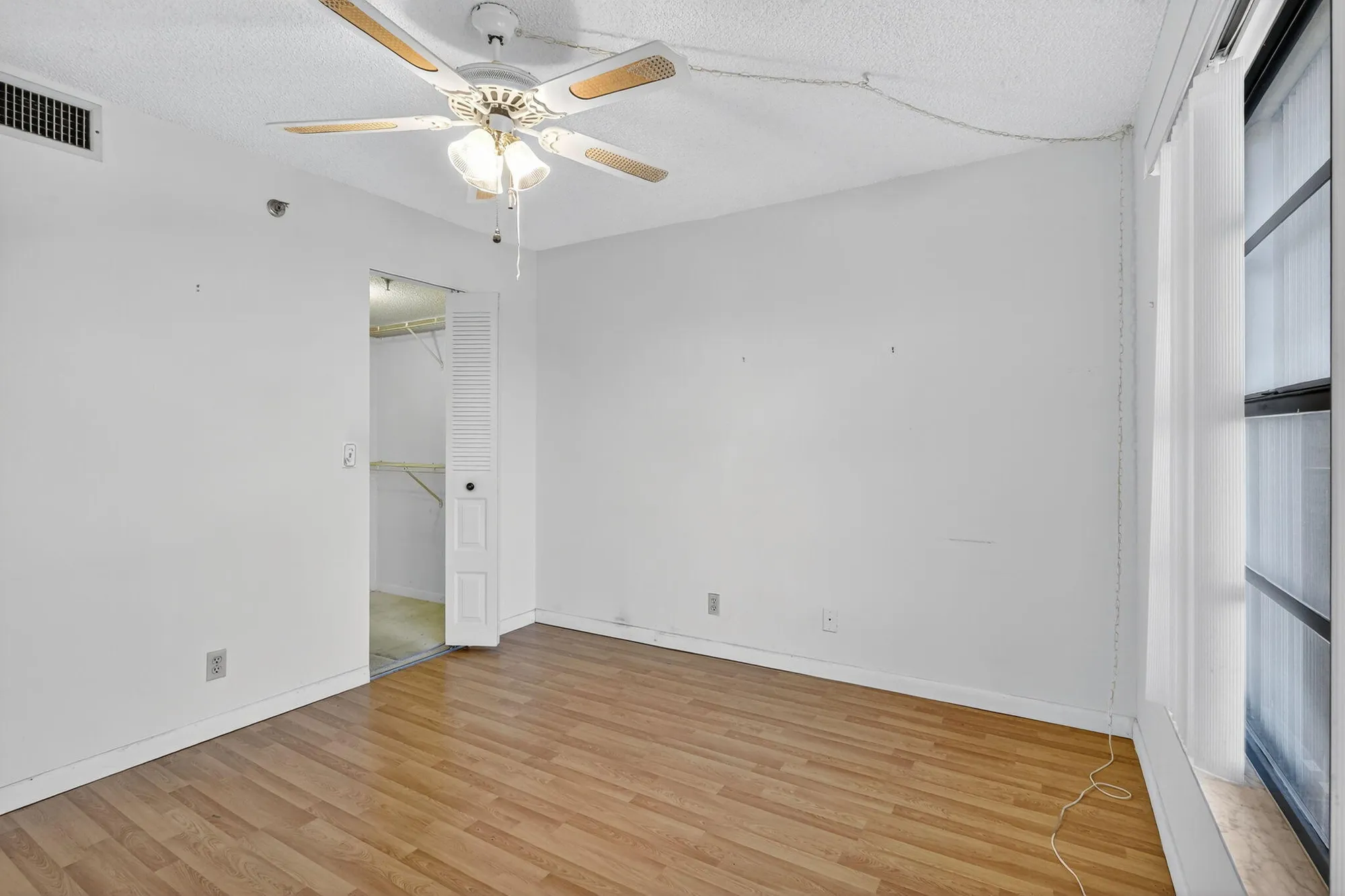 Property Slideshow image 17 of 58 | 4640 lucerne lakes blvd 503, Lake Worth, FL, 33467