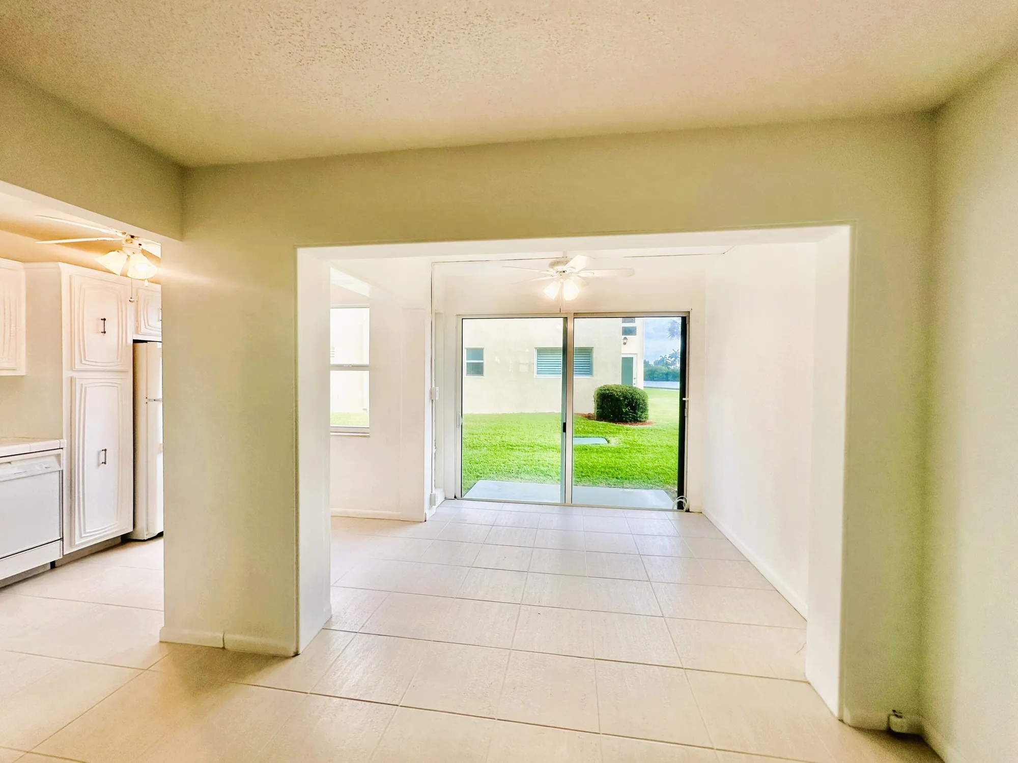 Property Slideshow image 11 of 47 | 3 colonial club dr apt 102, Boynton Beach, FL, 33435