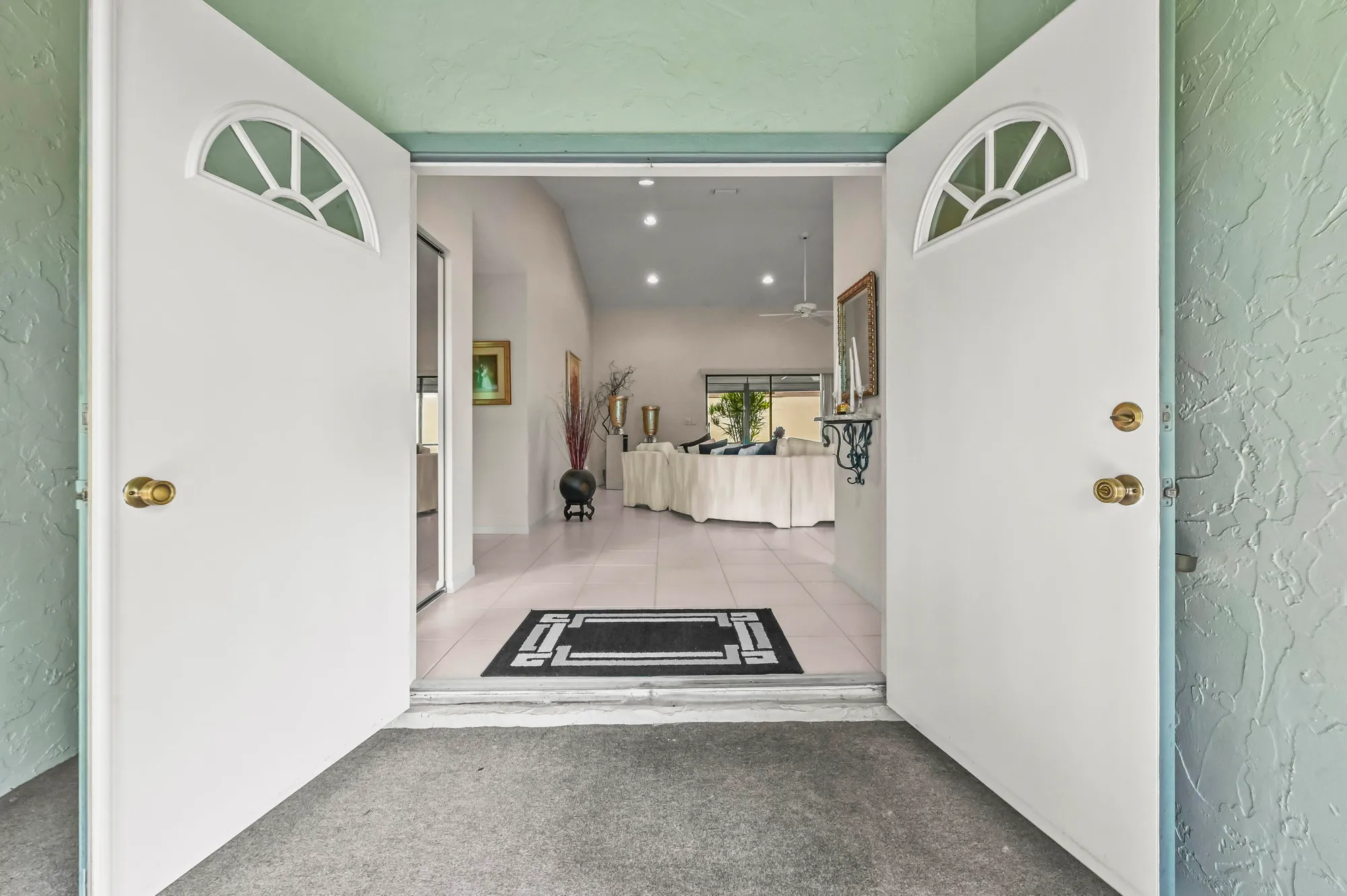 Property Slideshow image 3 of 45 | 2320 riviera dr, Delray Beach, FL, 33445