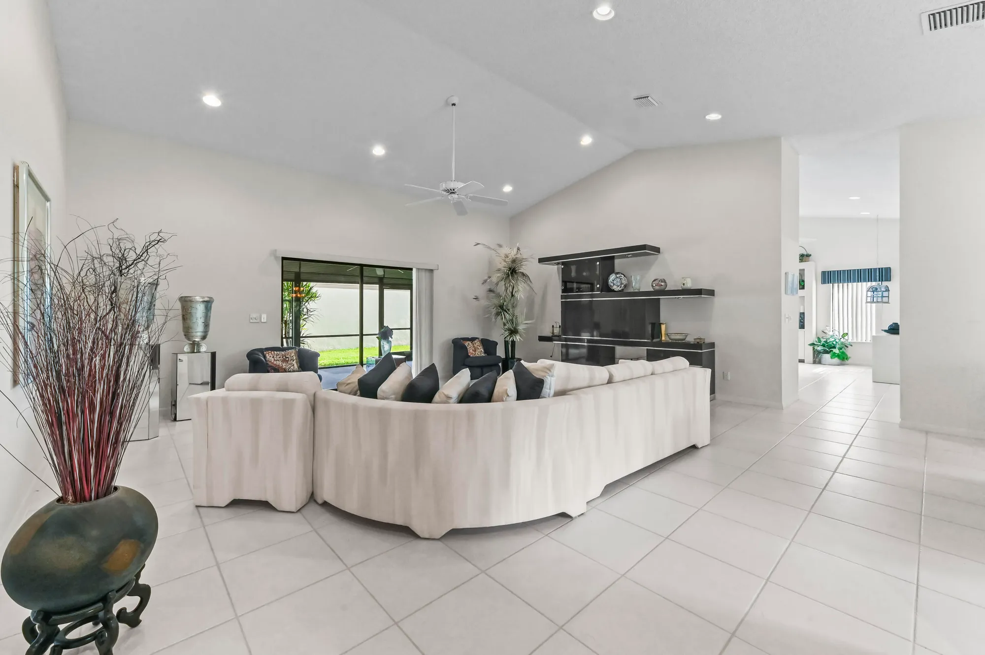 Property Slideshow image 4 of 45 | 2320 riviera dr, Delray Beach, FL, 33445