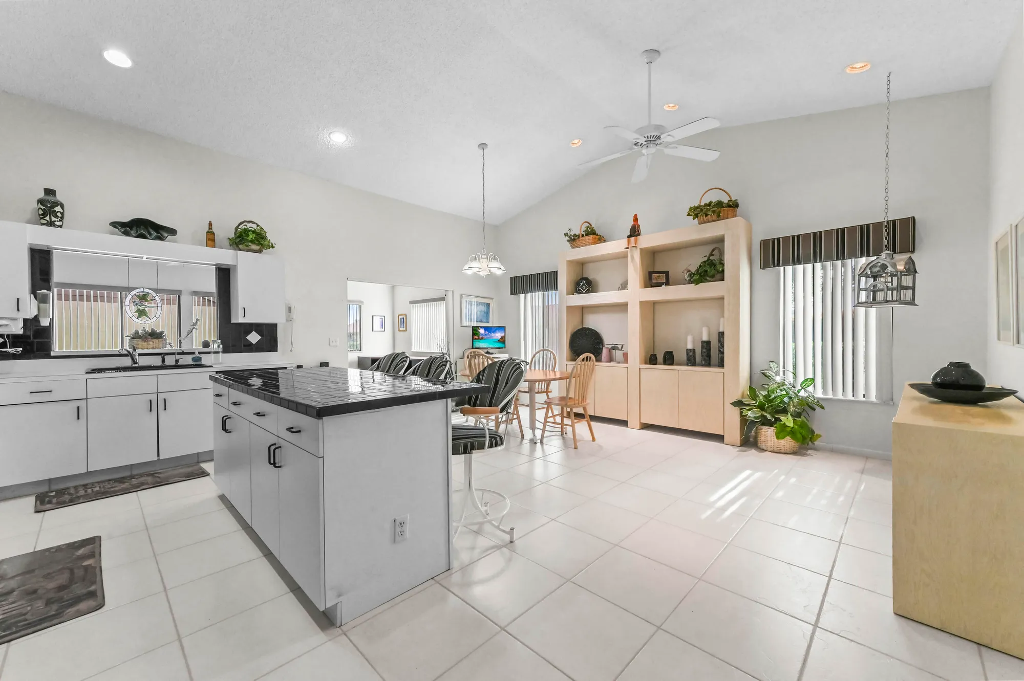 Property Slideshow image 10 of 45 | 2320 riviera dr, Delray Beach, FL, 33445