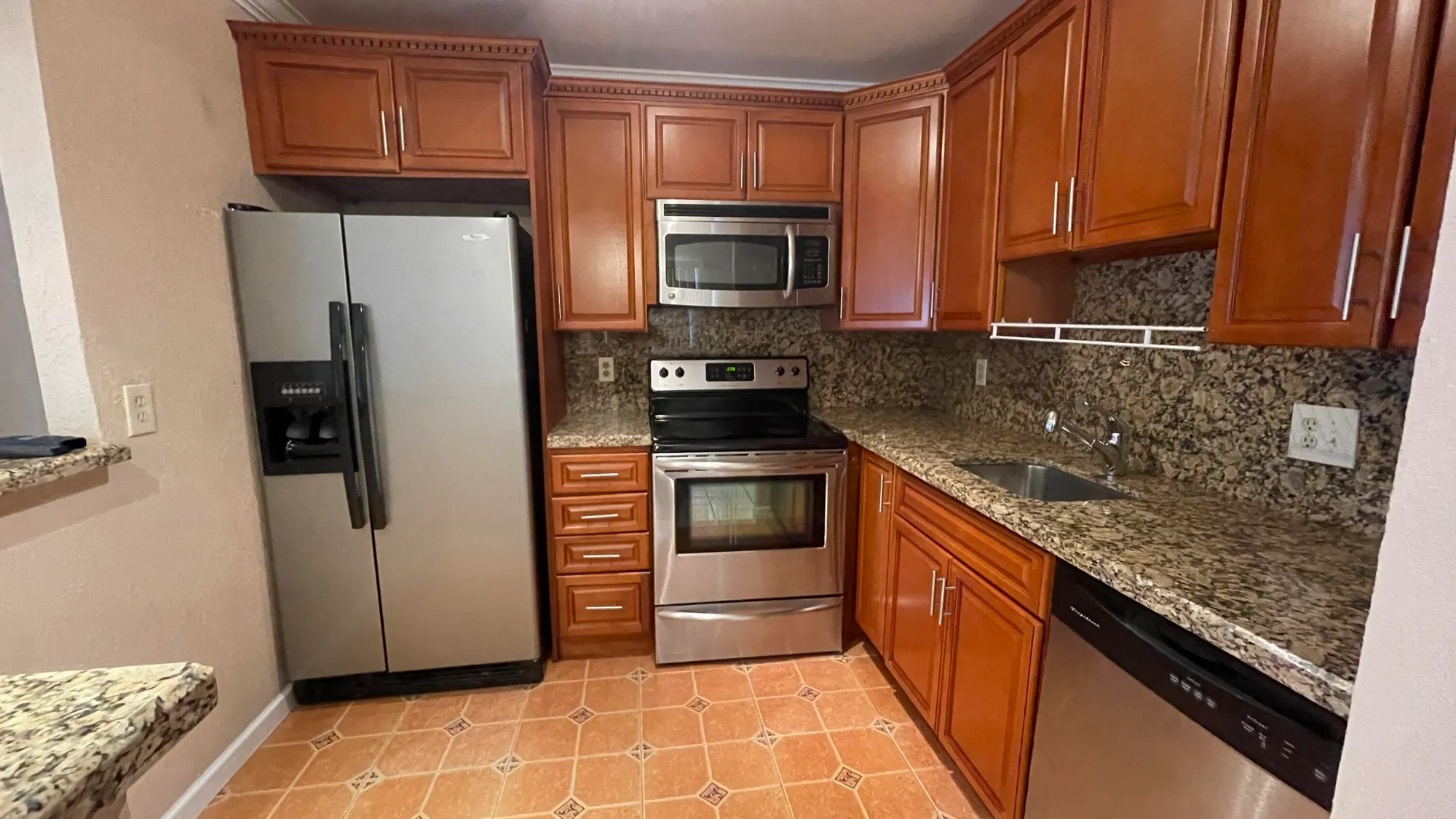 Property Slideshow image 5 of 25 | 166 valencia g, Delray Beach, FL, 33446