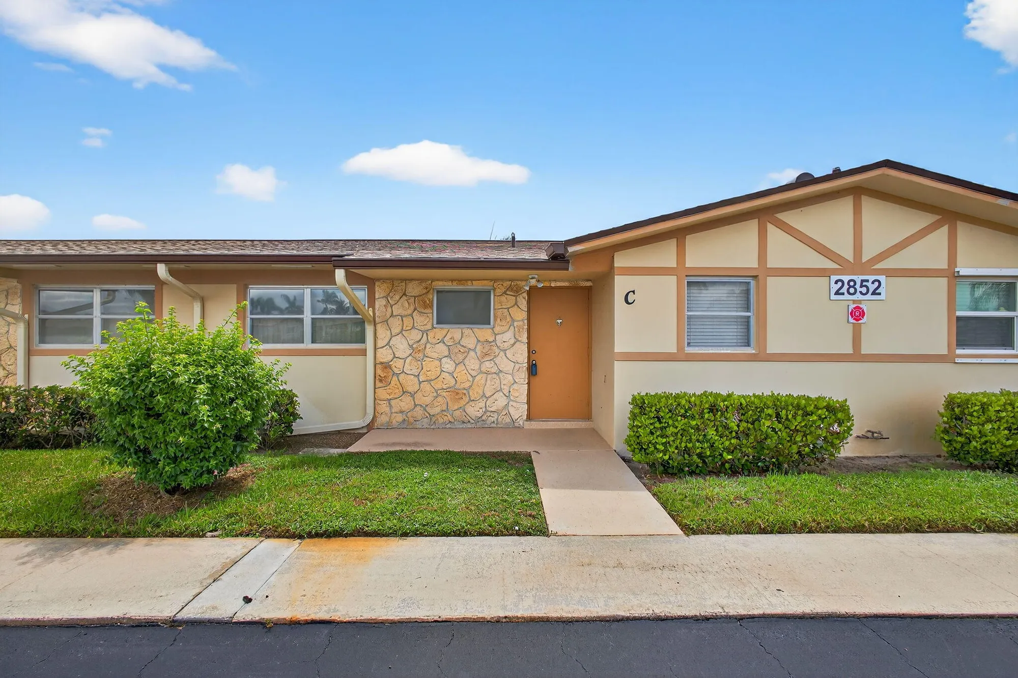 Property Slideshow image 1 of 56 | 2852 crosley c dr c, West Palm Beach, FL, 33415
