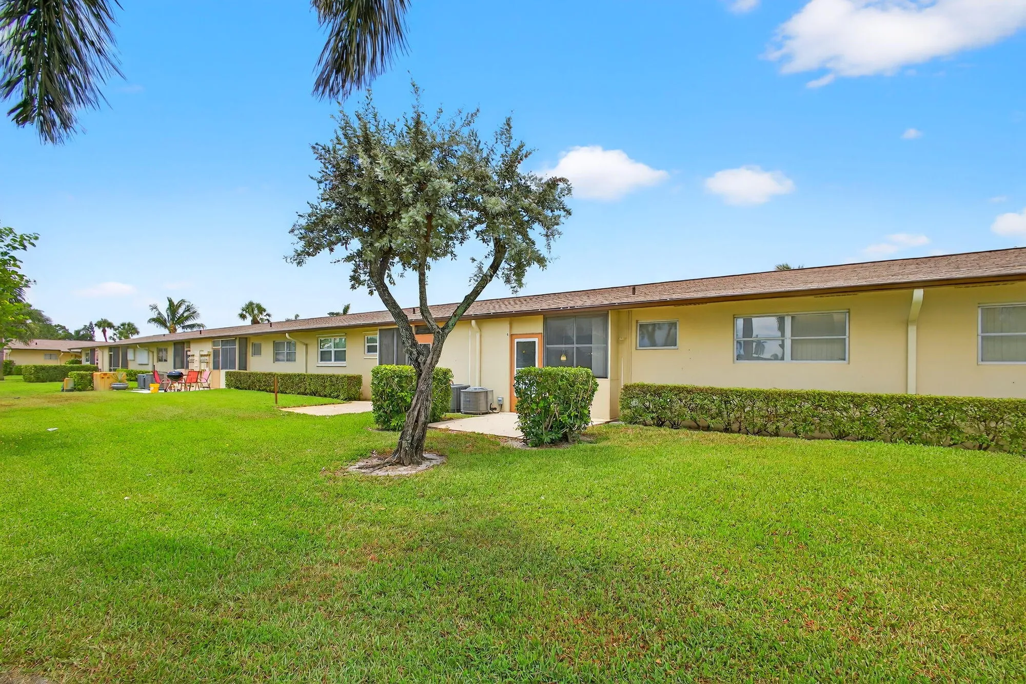 Property Slideshow image 39 of 56 | 2852 crosley c dr c, West Palm Beach, FL, 33415