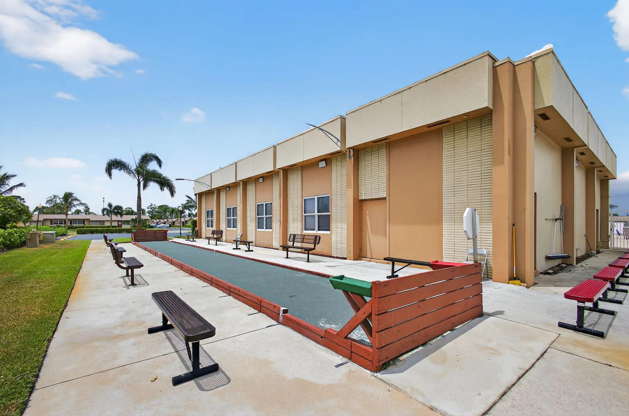 Property Slideshow image 48 of 56 | 2852 crosley c dr c, West Palm Beach, FL, 33415