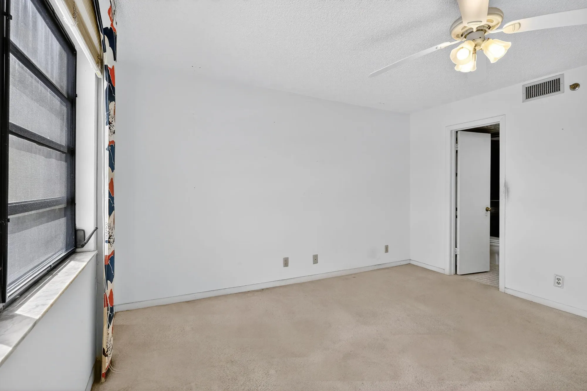 Property Slideshow image 10 of 58 | 4640 lucerne lakes blvd 503, Lake Worth, FL, 33467