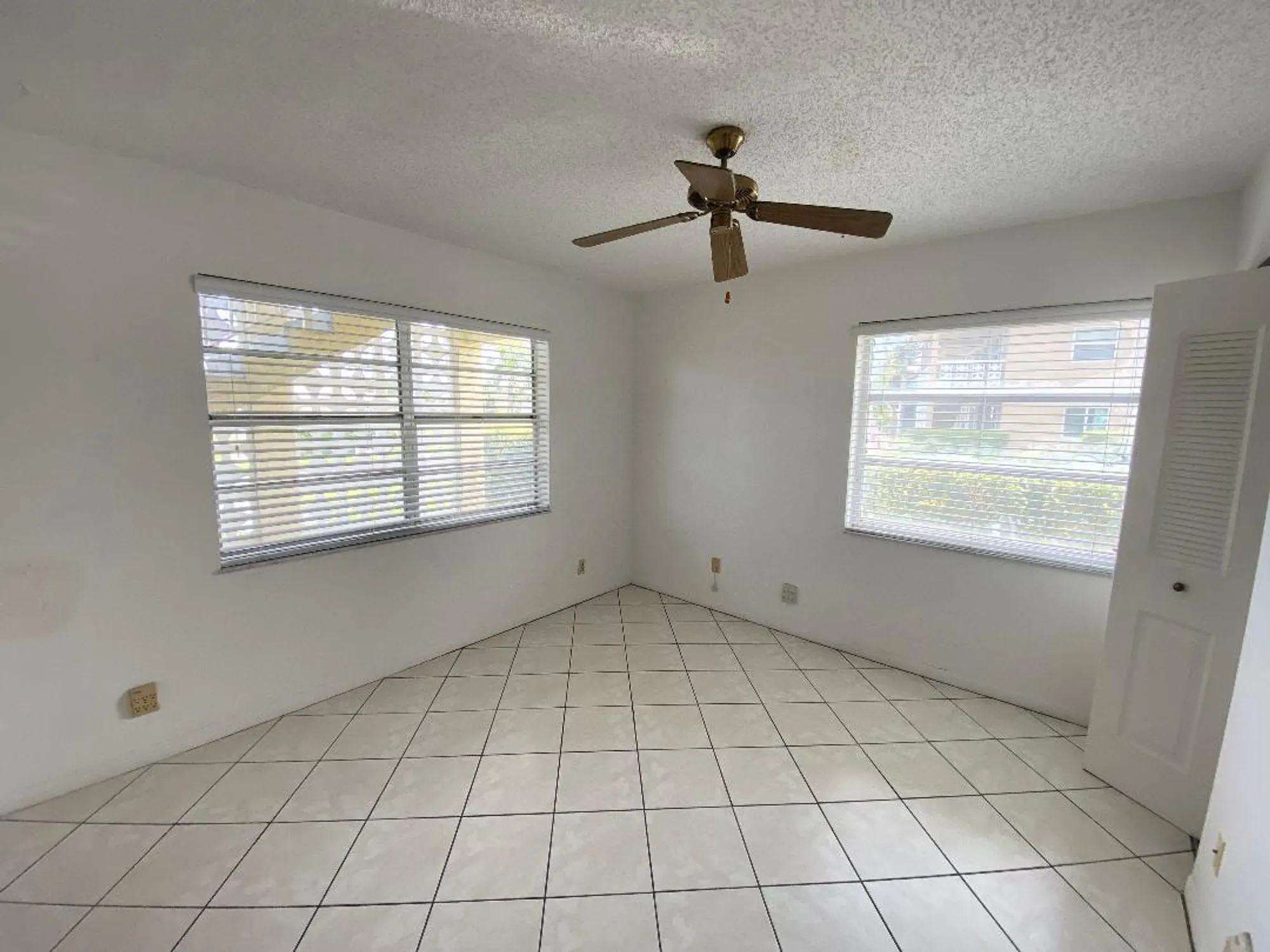 Property Slideshow image 13 of 29 | 1141 violet ter 101, Delray Beach, FL, 33445