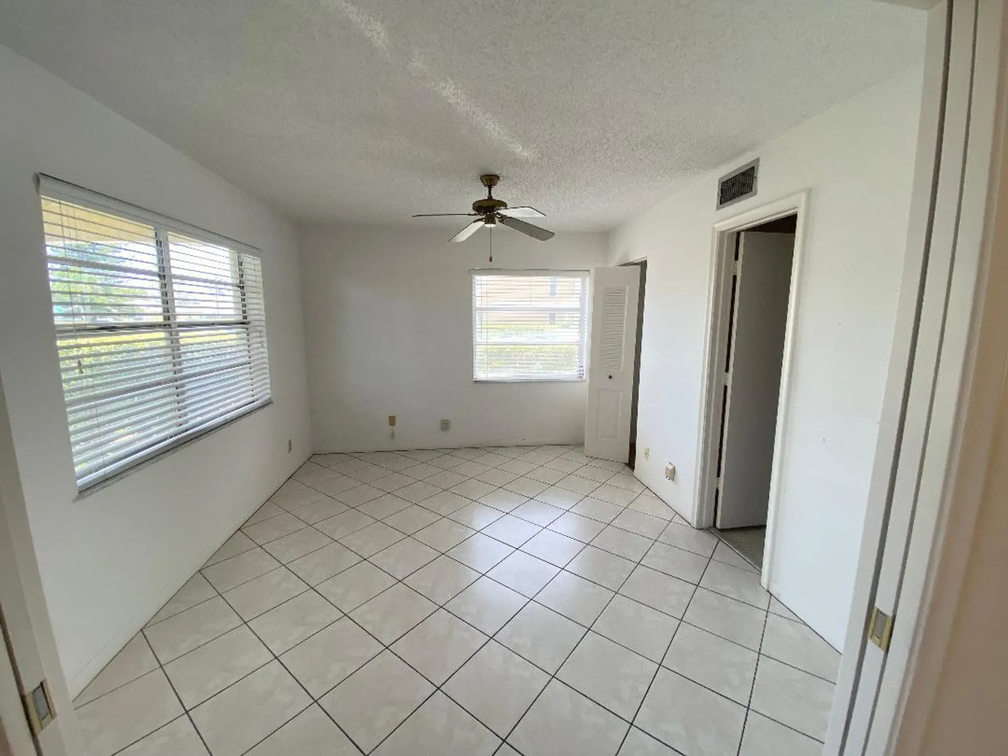 Property Slideshow image 12 of 29 | 1141 violet ter 101, Delray Beach, FL, 33445