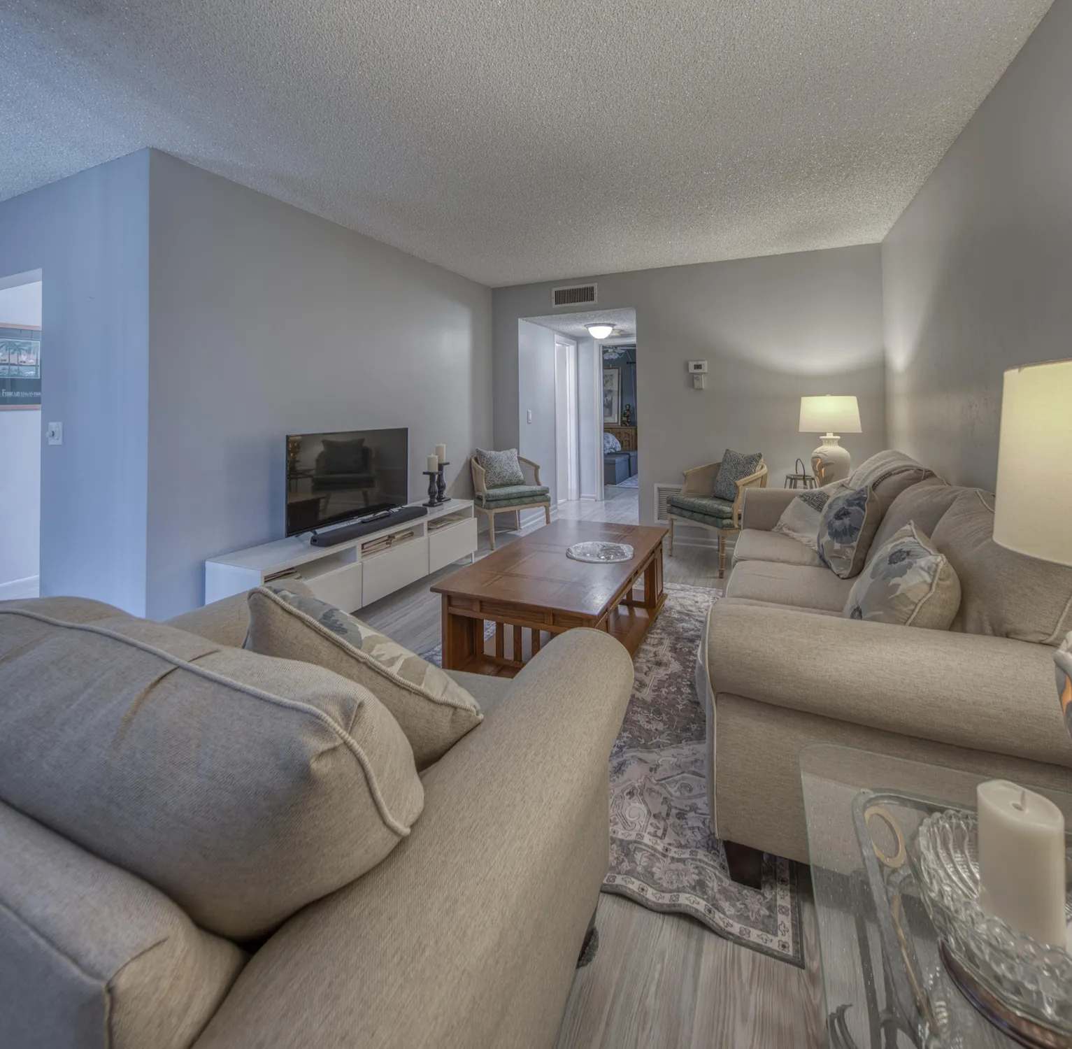 Property Slideshow image 10 of 21 | 2960 lake osborne dr 206, Lake Worth Beach, FL, 33461