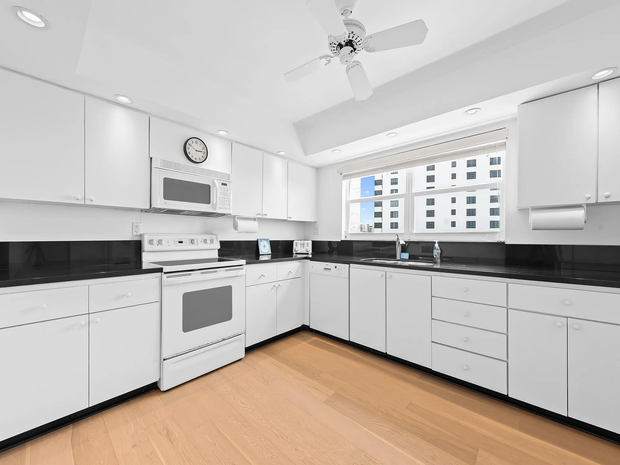 Property Slideshow image 14 of 45 | 3310 s ocean blvd apt 832d, Highland Beach, FL, 33487