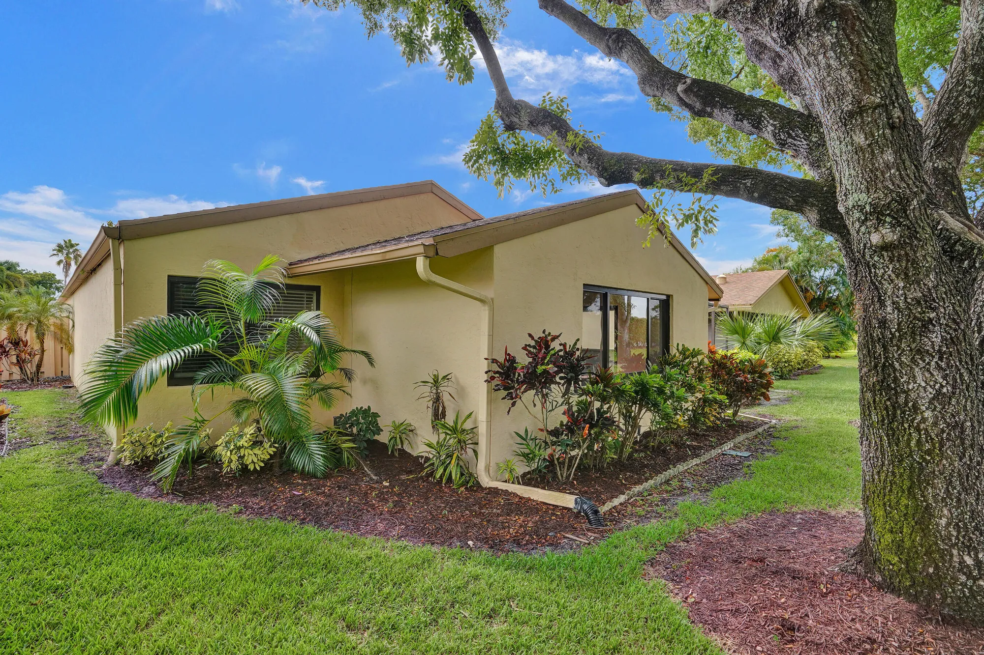 Property Slideshow image 34 of 49 | 818 nw 26th ave, Delray Beach, FL, 33445