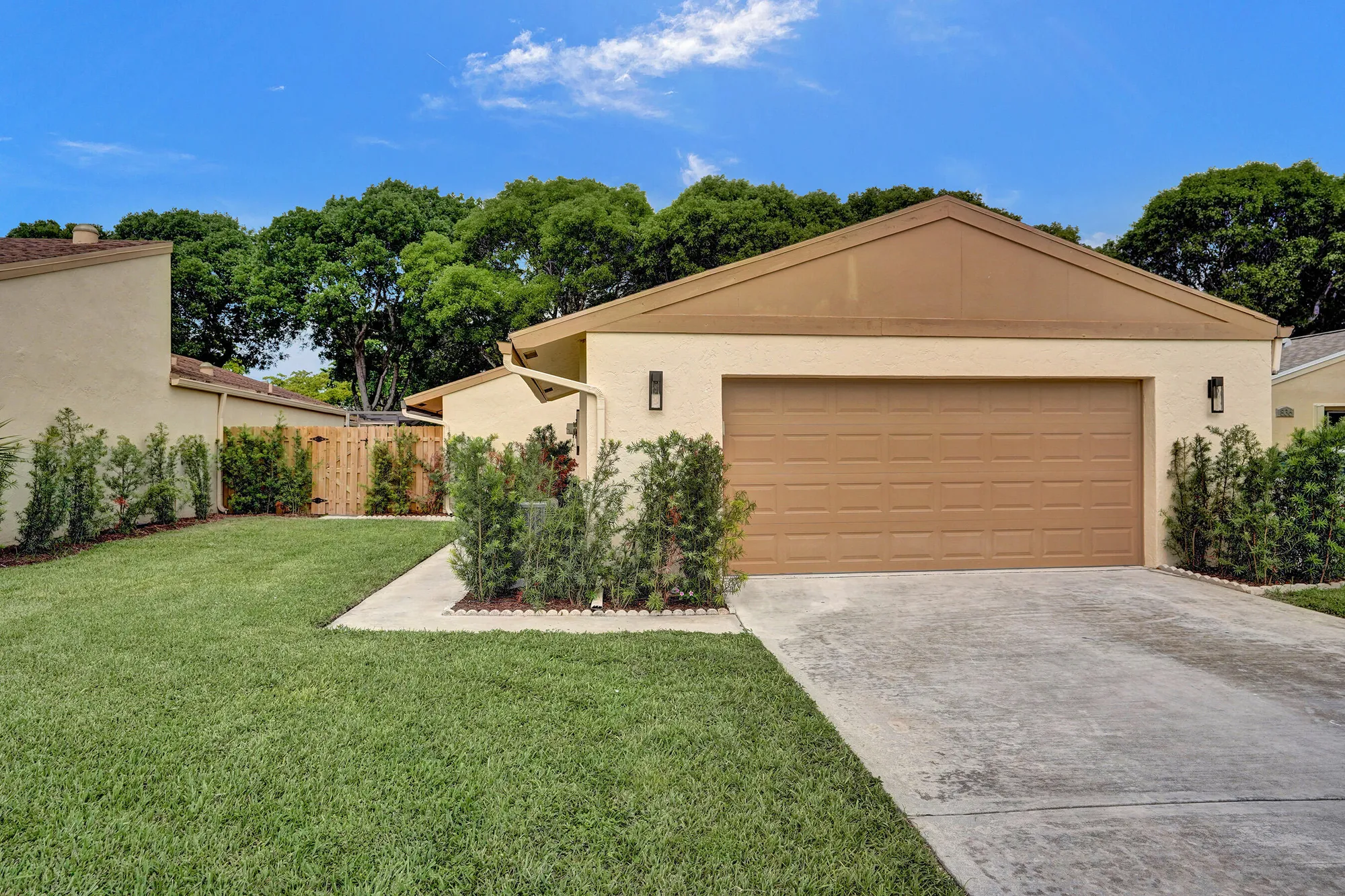 Property Slideshow image 5 of 49 | 818 nw 26th ave, Delray Beach, FL, 33445