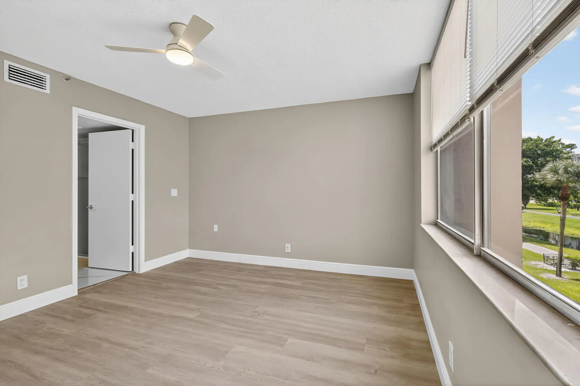 Property Slideshow image 14 of 32 | 14527 bonaire blvd 309, Delray Beach, FL, 33446