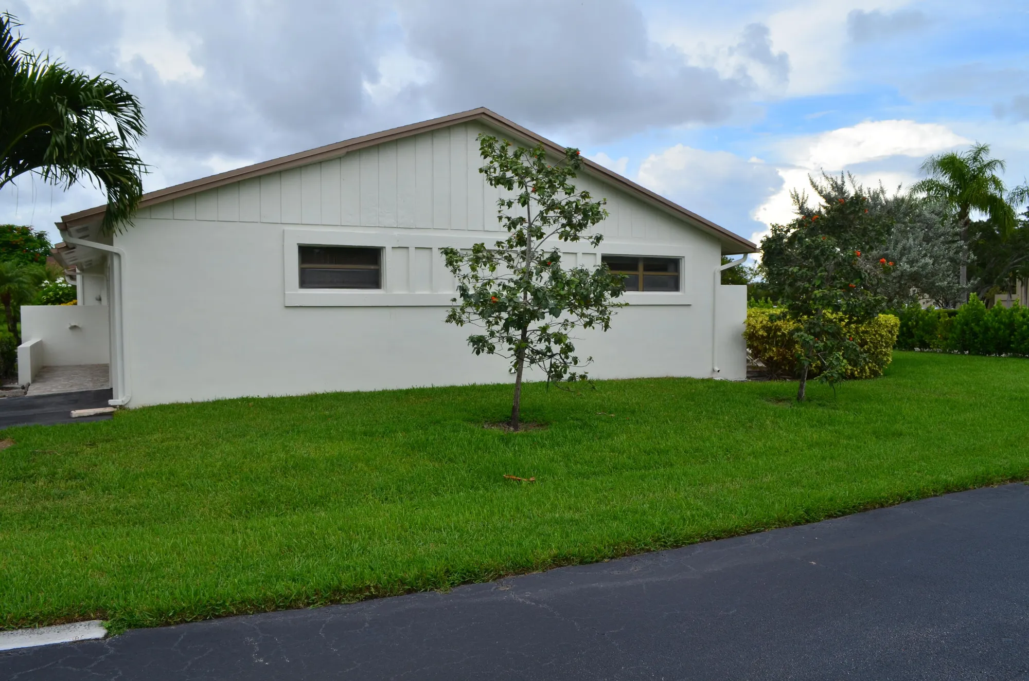 Property Slideshow image 29 of 85 | 15704 philodendron cir, Delray Beach, FL, 33484