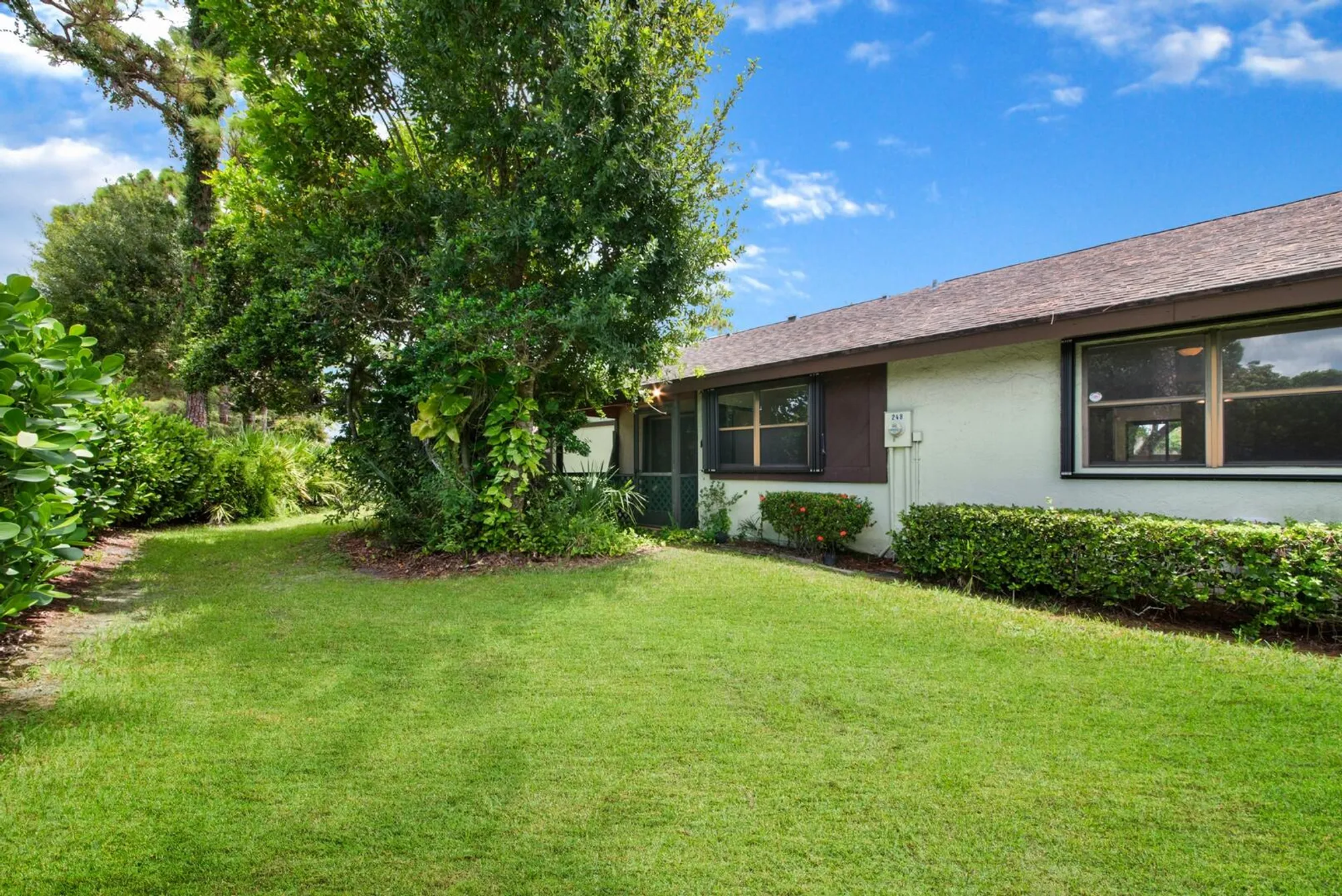 Property Slideshow image 24 of 29 | 248 brandywine ct, Royal Palm Beach, FL, 33411