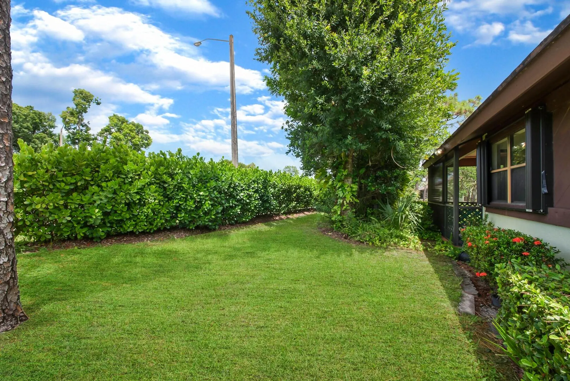 Property Slideshow image 25 of 29 | 248 brandywine ct, Royal Palm Beach, FL, 33411