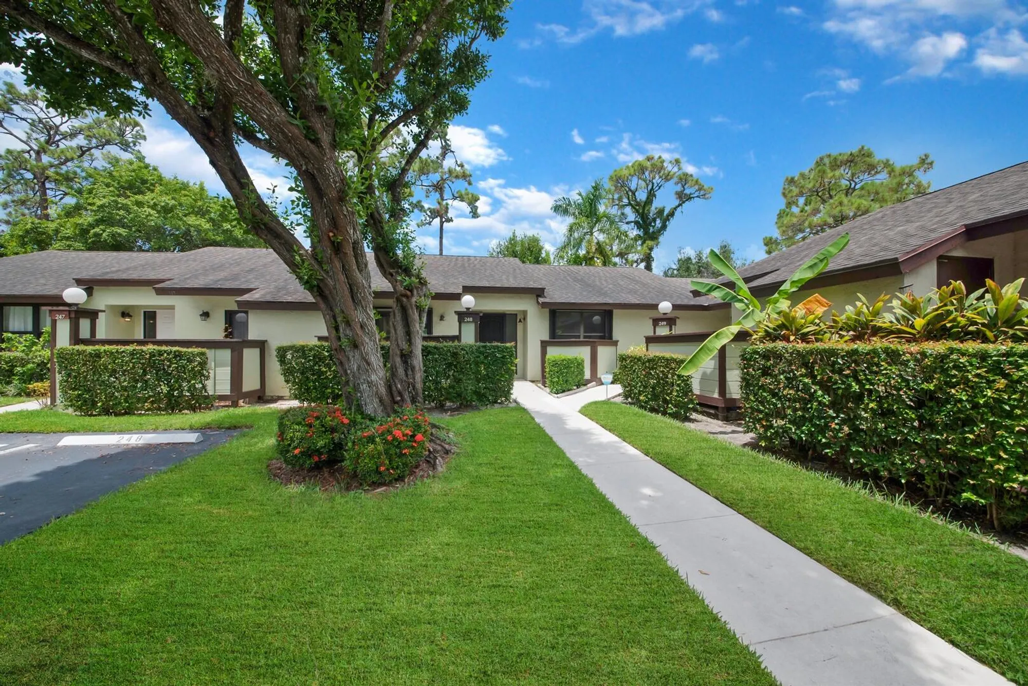 Property Slideshow image 27 of 29 | 248 brandywine ct, Royal Palm Beach, FL, 33411