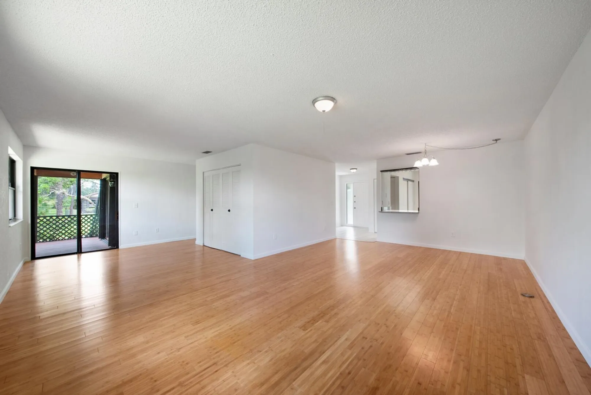 Property Slideshow image 7 of 29 | 248 brandywine ct, Royal Palm Beach, FL, 33411