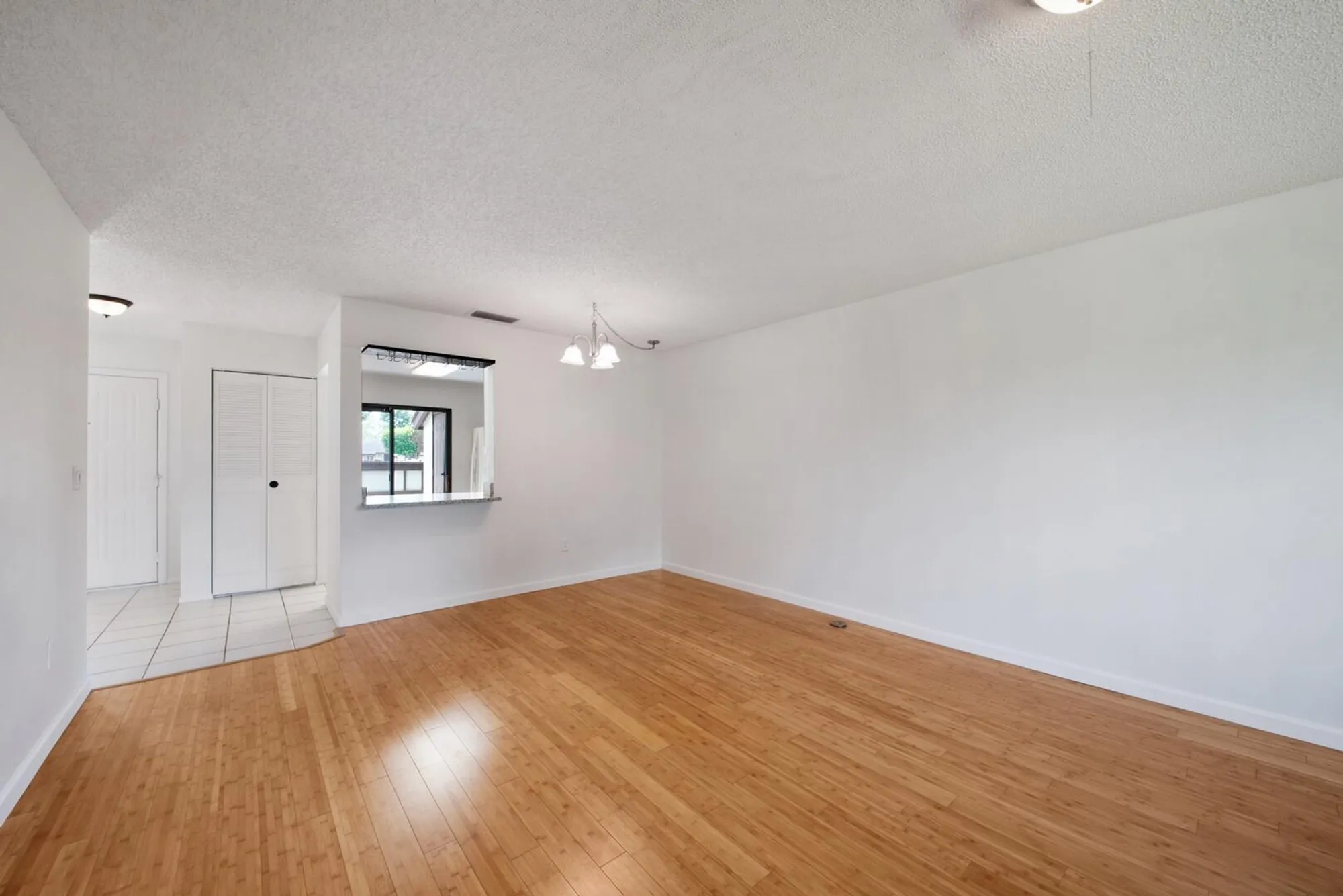 Property Slideshow image 9 of 29 | 248 brandywine ct, Royal Palm Beach, FL, 33411