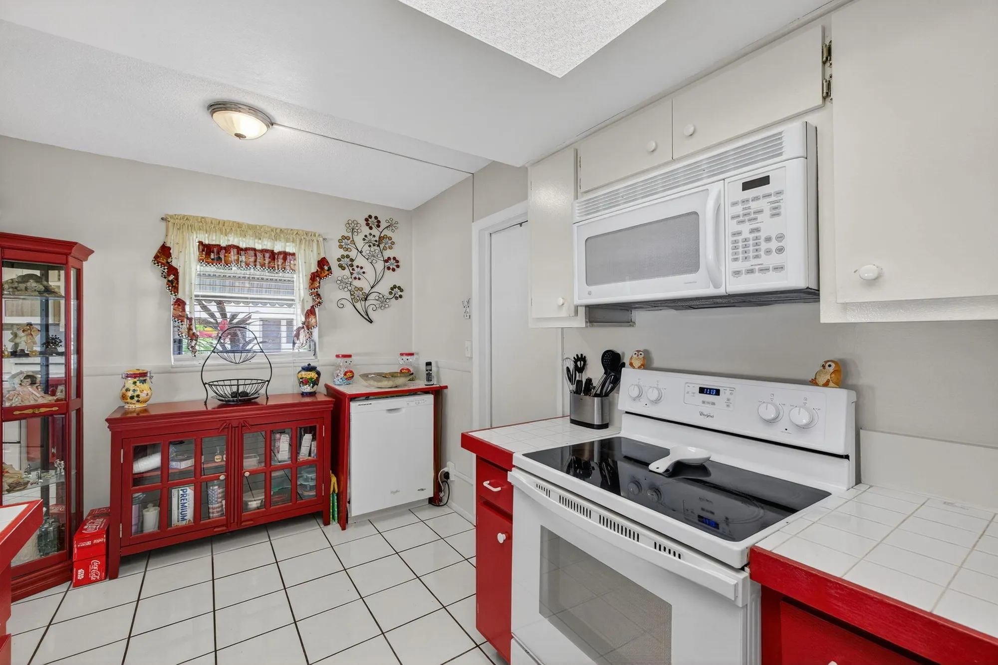 Property Slideshow image 22 of 46 | 3051 nw 1st dr, Pompano Beach, FL, 33064