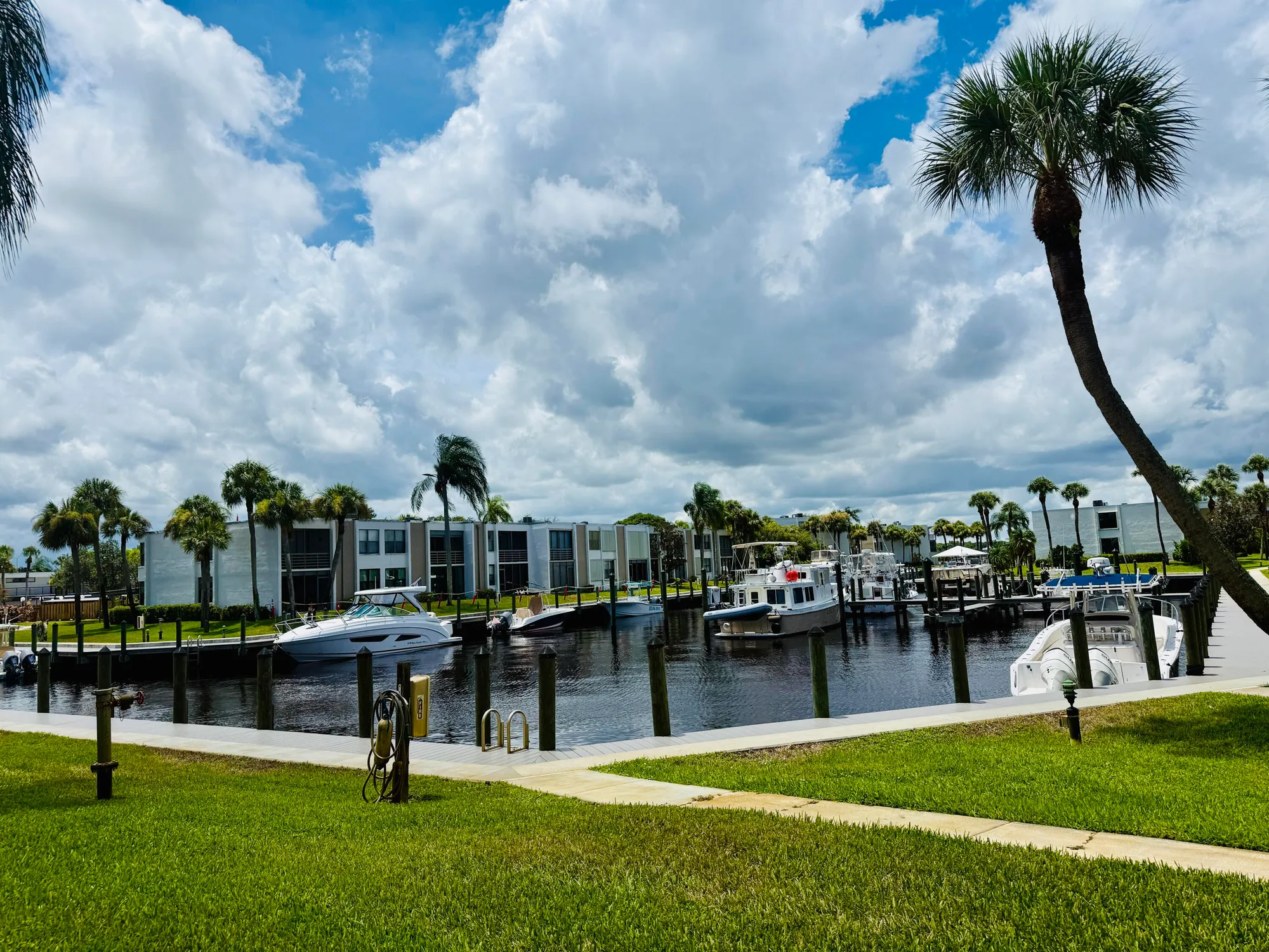 Property Slideshow image 41 of 42 | 1950 sw palm city rd apt 5109, Stuart, FL, 34994