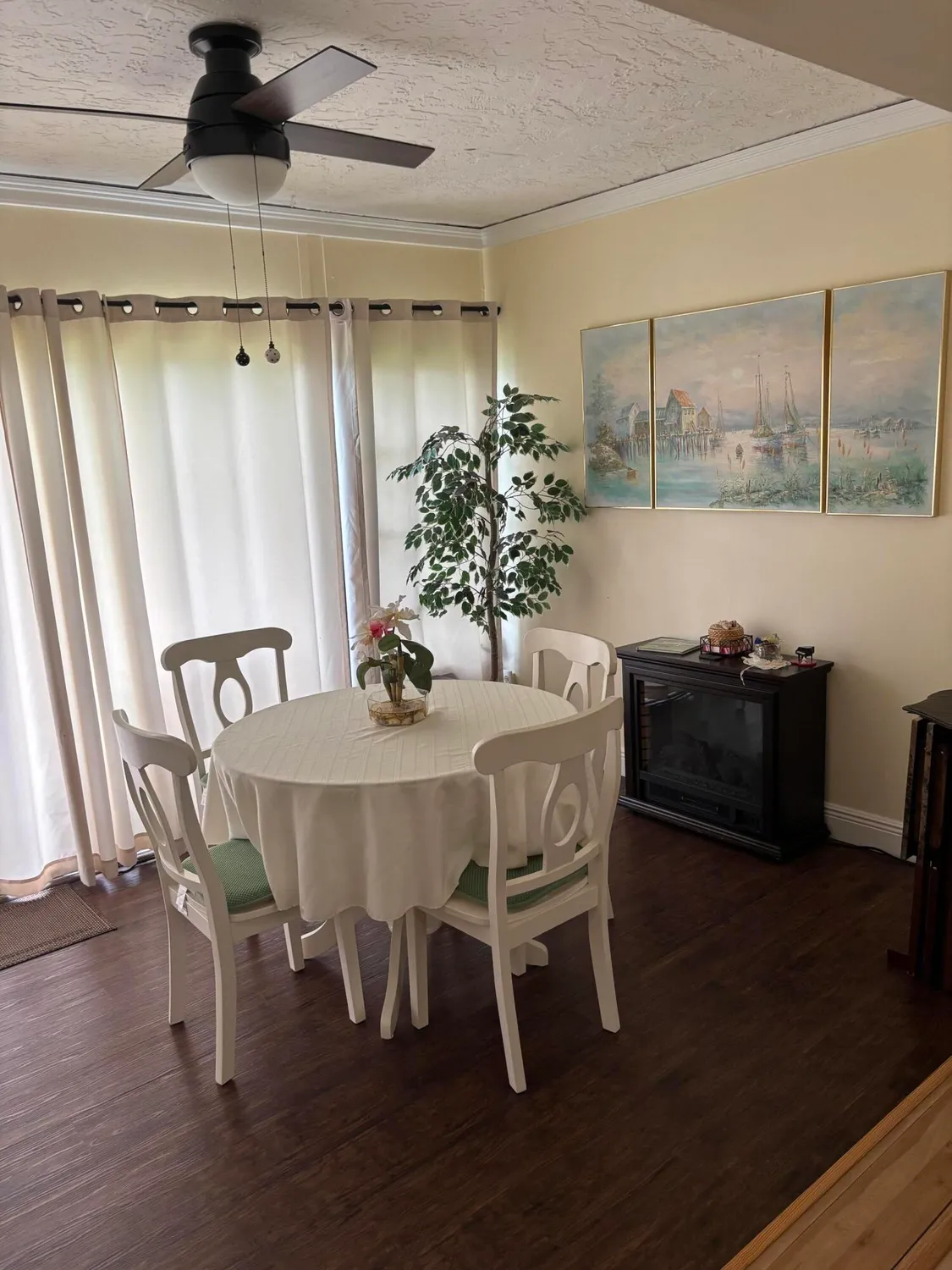 Property Slideshow image 27 of 35 | 143 lake susan dr, West Palm Beach, FL, 33411