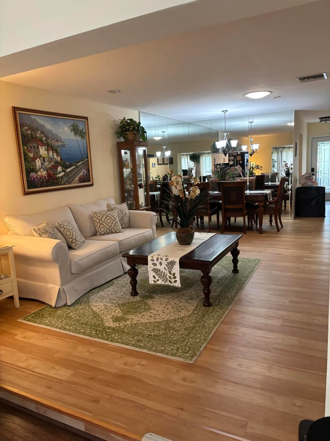 Property Slideshow image 8 of 35 | 143 lake susan dr, West Palm Beach, FL, 33411