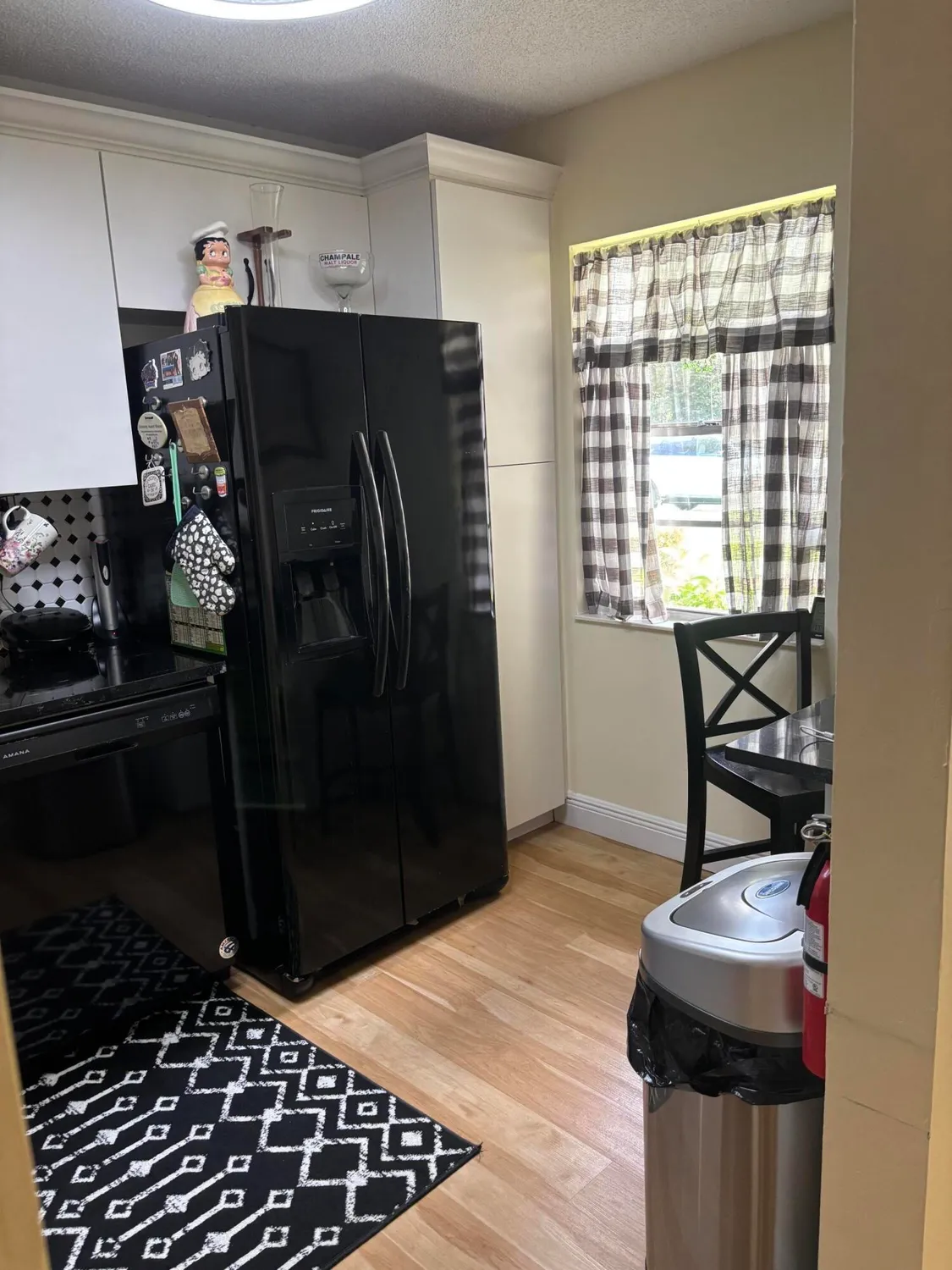 Property Slideshow image 14 of 35 | 143 lake susan dr, West Palm Beach, FL, 33411