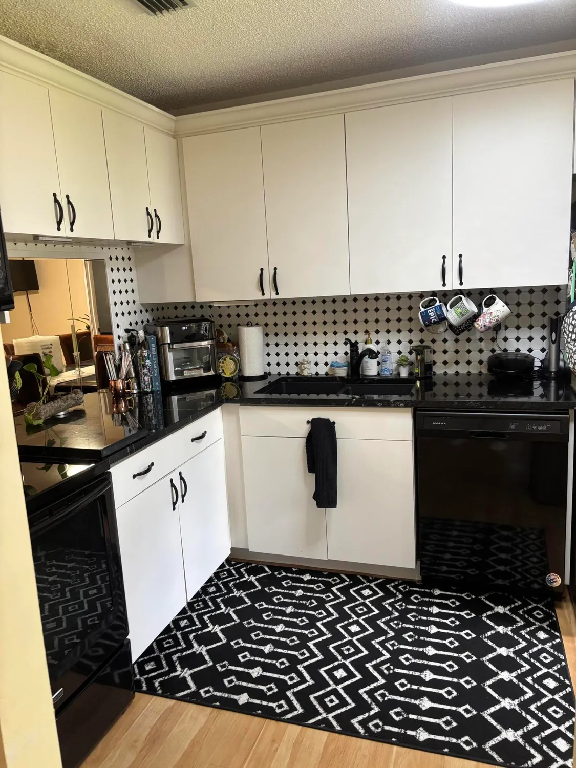 Property Slideshow image 11 of 35 | 143 lake susan dr, West Palm Beach, FL, 33411