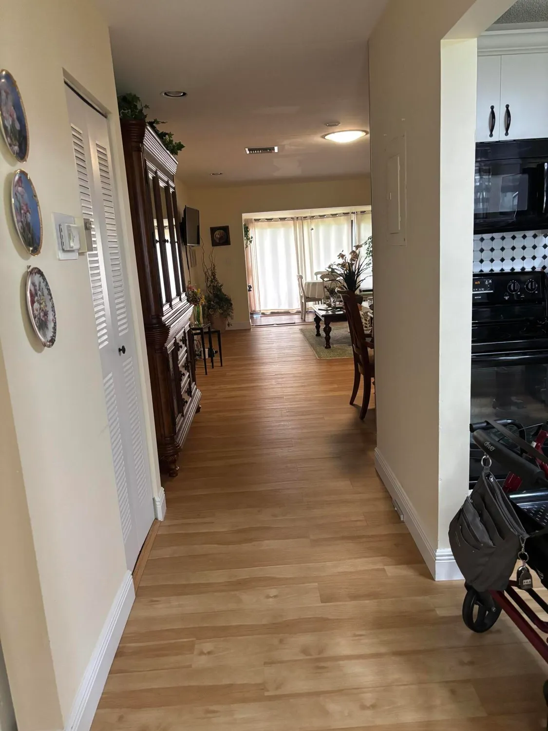 Property Slideshow image 22 of 35 | 143 lake susan dr, West Palm Beach, FL, 33411