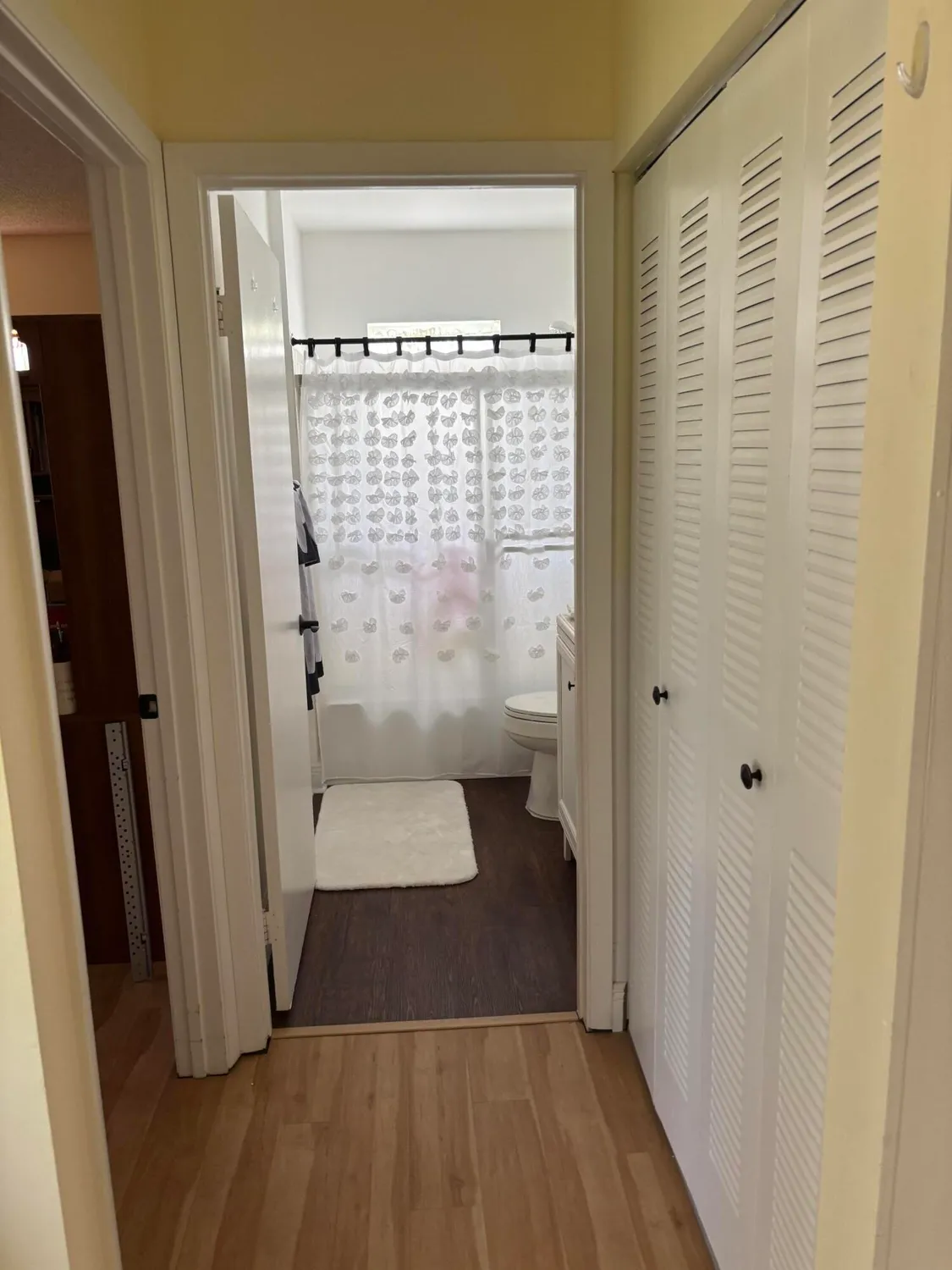 Property Slideshow image 23 of 35 | 143 lake susan dr, West Palm Beach, FL, 33411