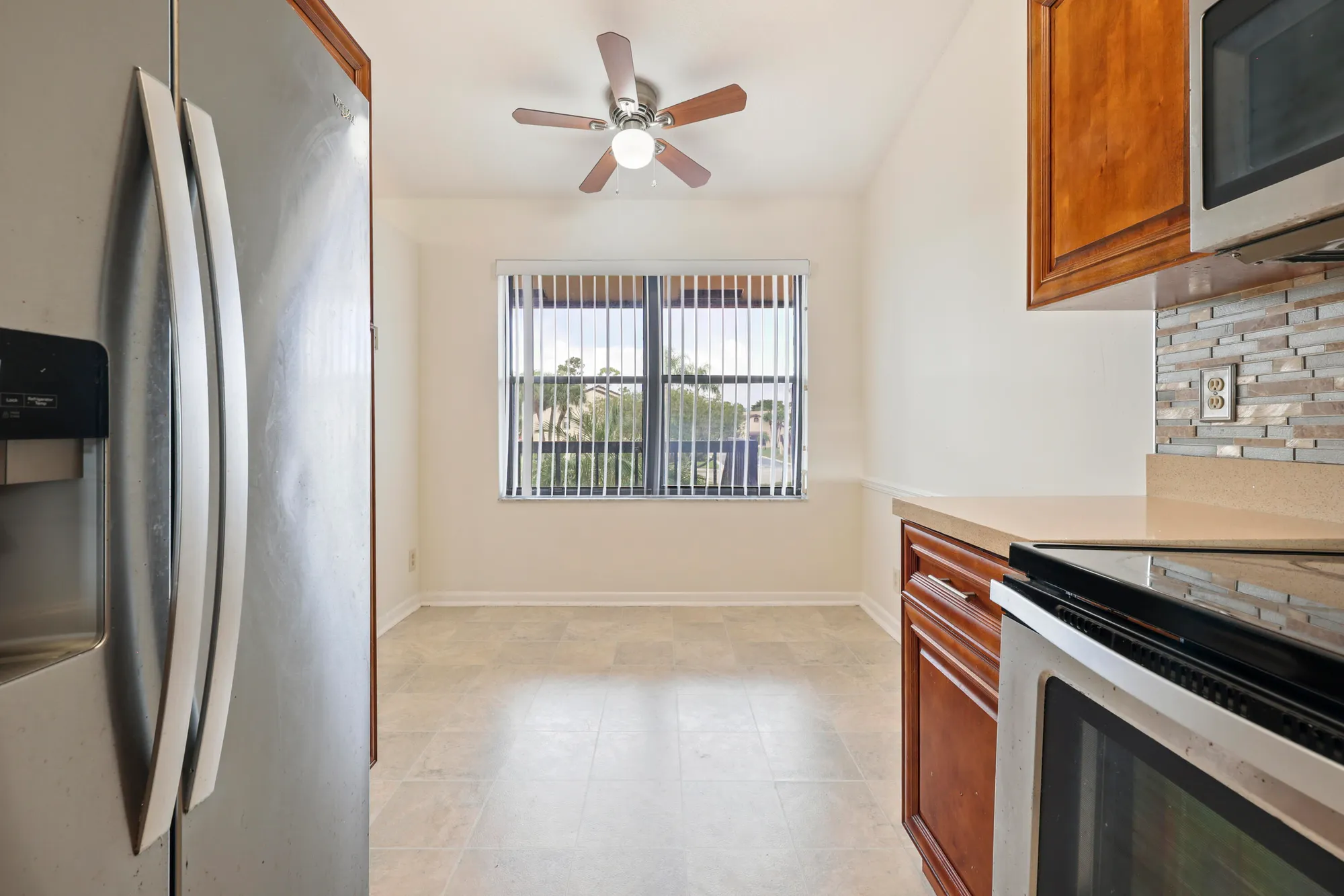 Property Slideshow image 8 of 24 | 4698 lucerne lakes blvd 202, Lake Worth, FL, 33467