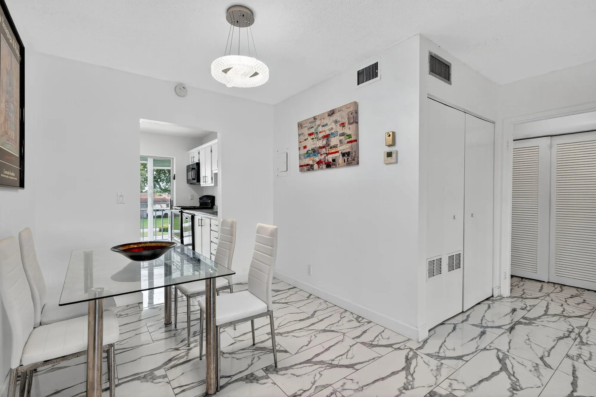 Property Slideshow image 4 of 15 | 5 abbey ln 204, Delray Beach, FL, 33446