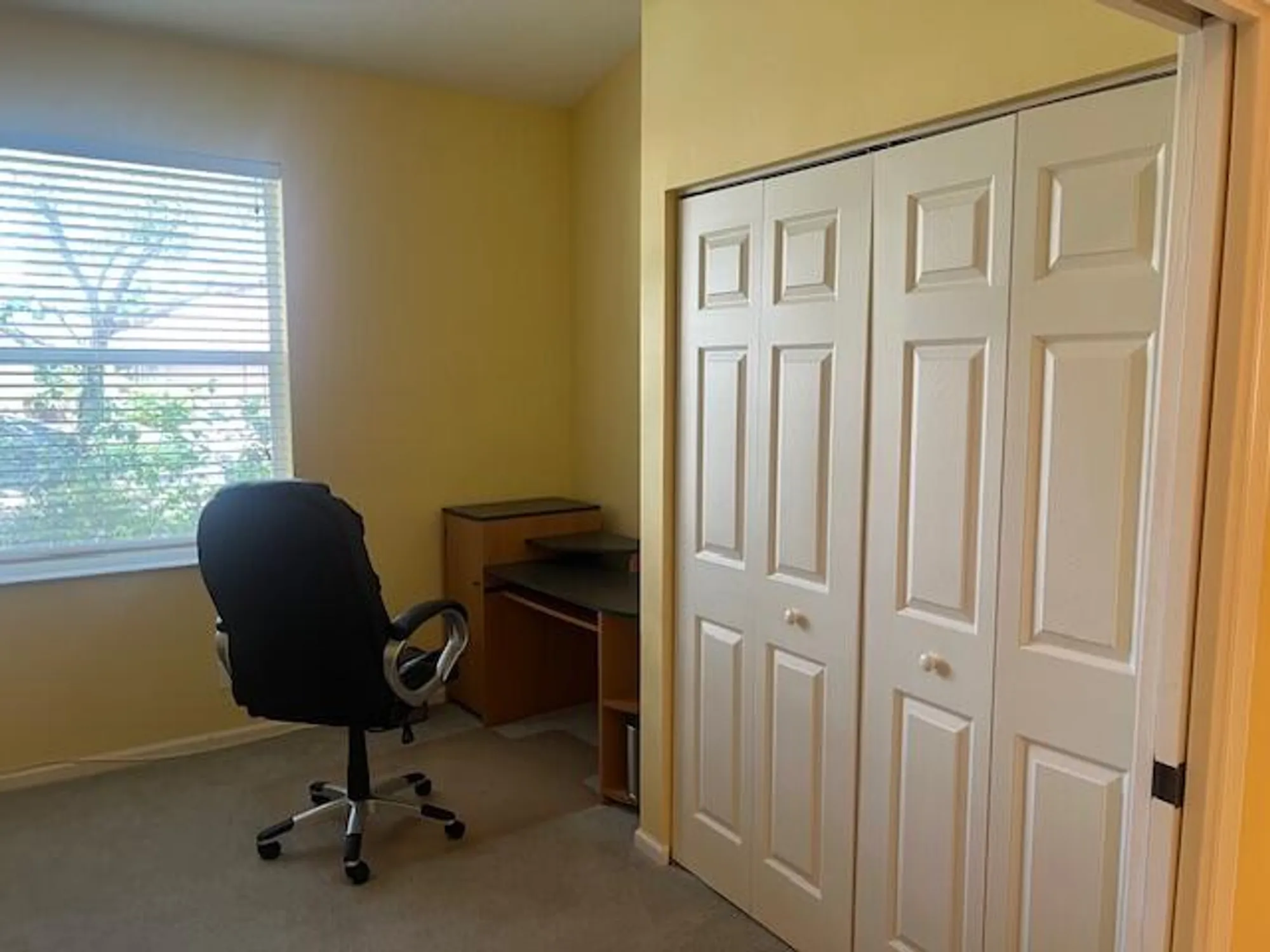 Property Slideshow image 16 of 20 | 10036 diamond lake rd, Boynton Beach, FL, 33437