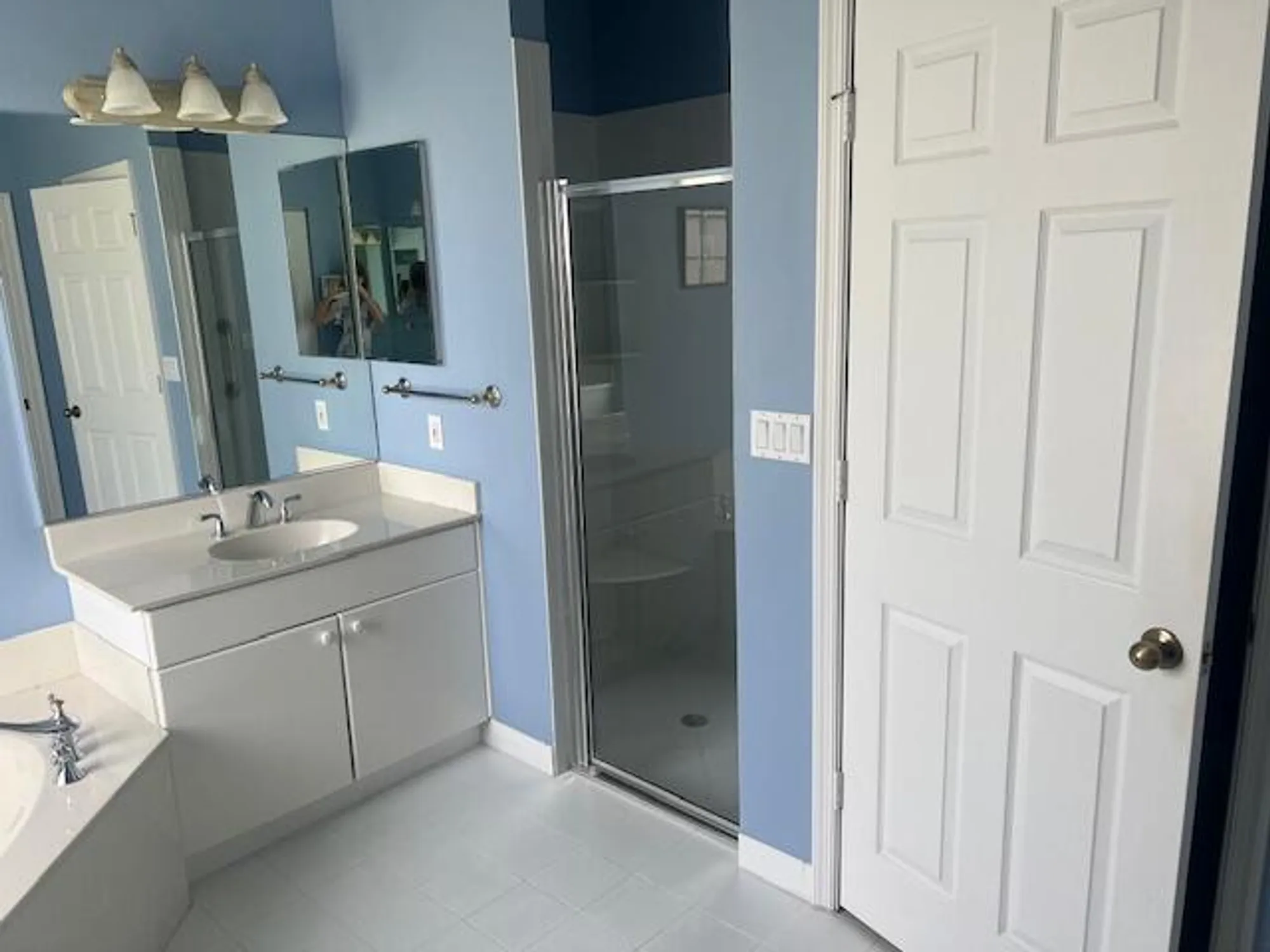 Property Slideshow image 13 of 20 | 10036 diamond lake rd, Boynton Beach, FL, 33437