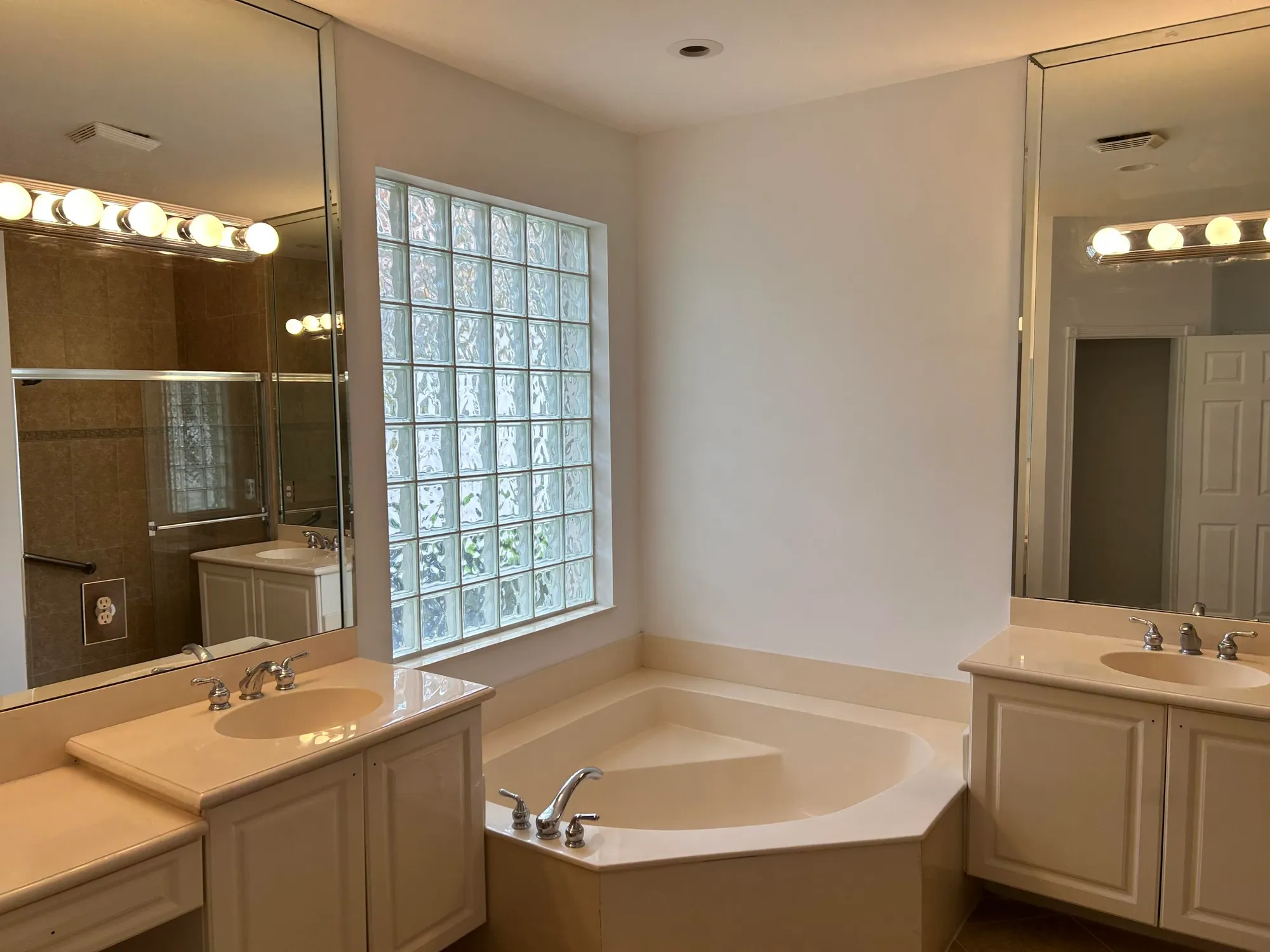 Property Slideshow image 13 of 30 | 7059 bent menorca dr, Delray Beach, FL, 33446