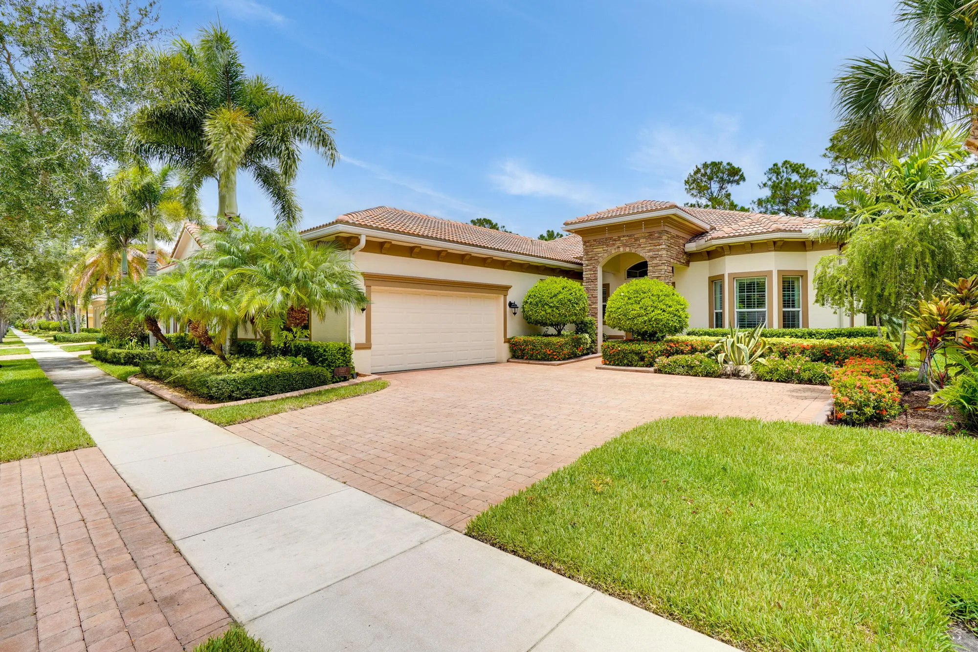 Property Slideshow image 1 of 76 | 10227 sw visconti way, Port Saint Lucie, FL, 34986