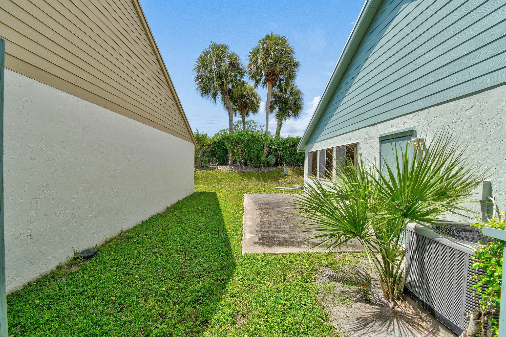 Property Slideshow image 6 of 34 | 3180 nw 6th st, Delray Beach, FL, 33445