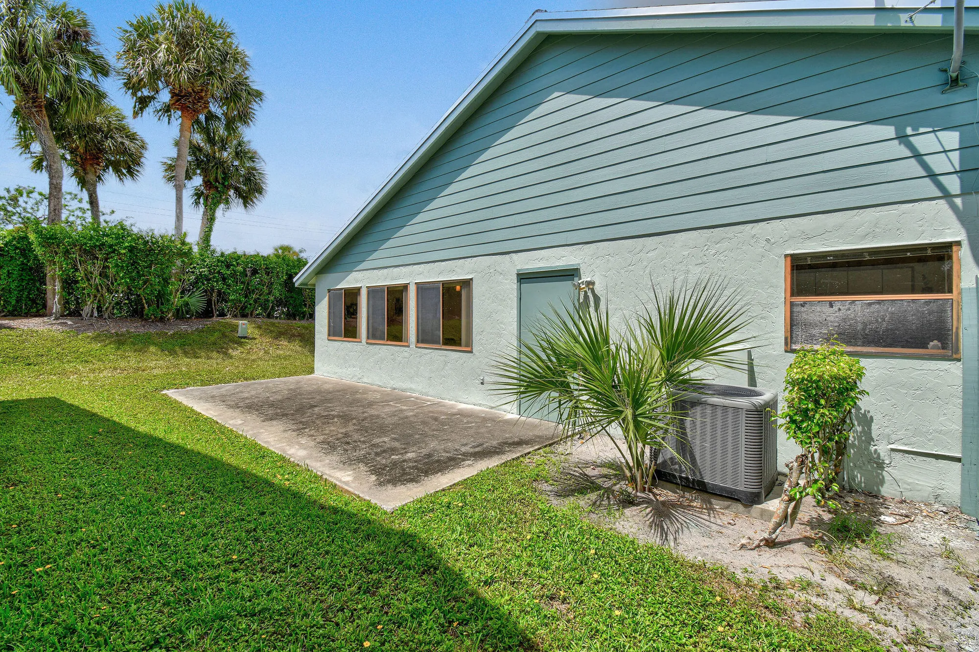 Property Slideshow image 4 of 34 | 3180 nw 6th st, Delray Beach, FL, 33445