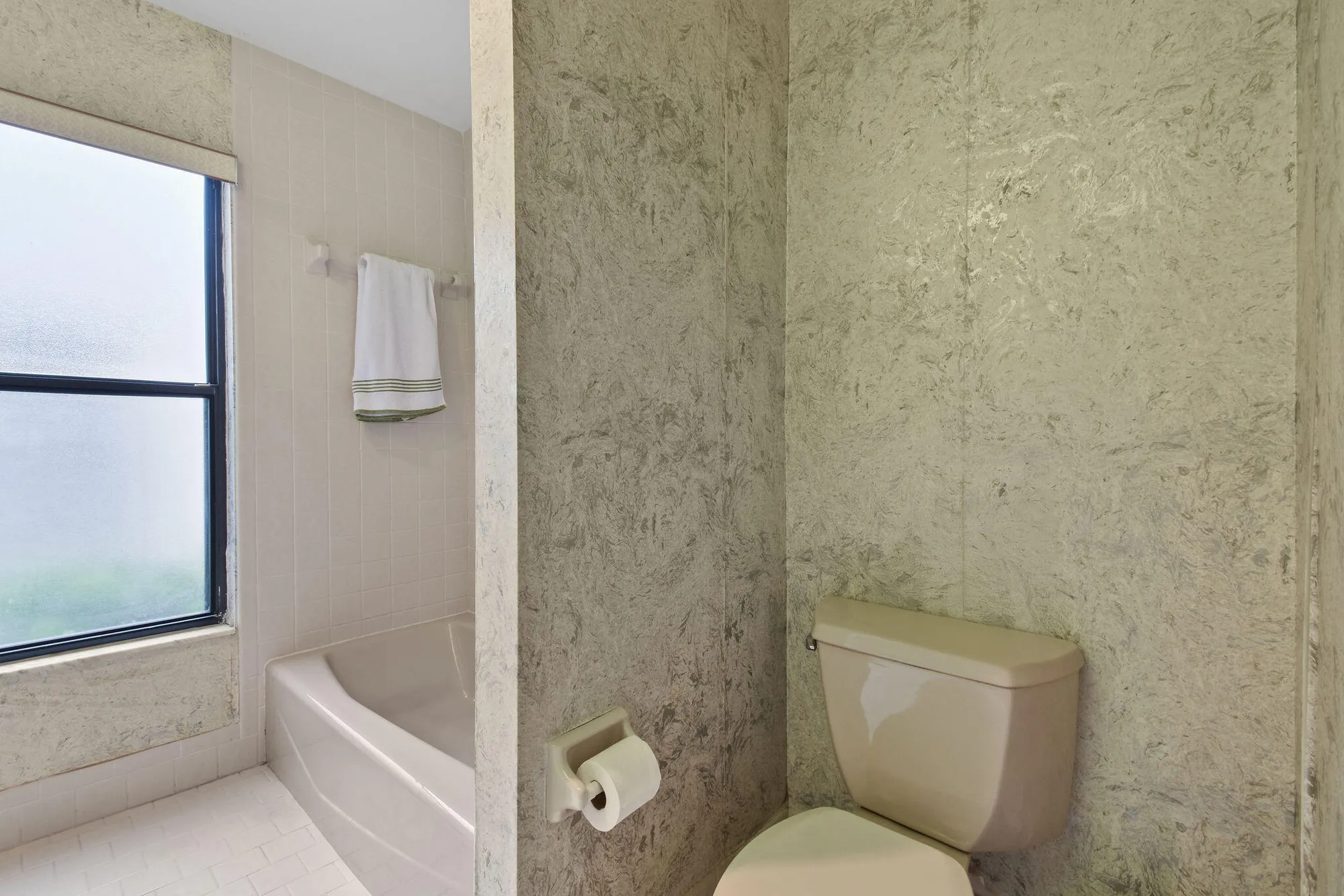 Property Slideshow image 27 of 34 | 3180 nw 6th st, Delray Beach, FL, 33445