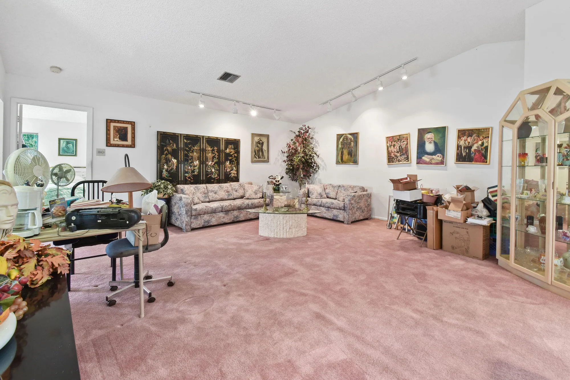 Property Slideshow image 15 of 34 | 3180 nw 6th st, Delray Beach, FL, 33445