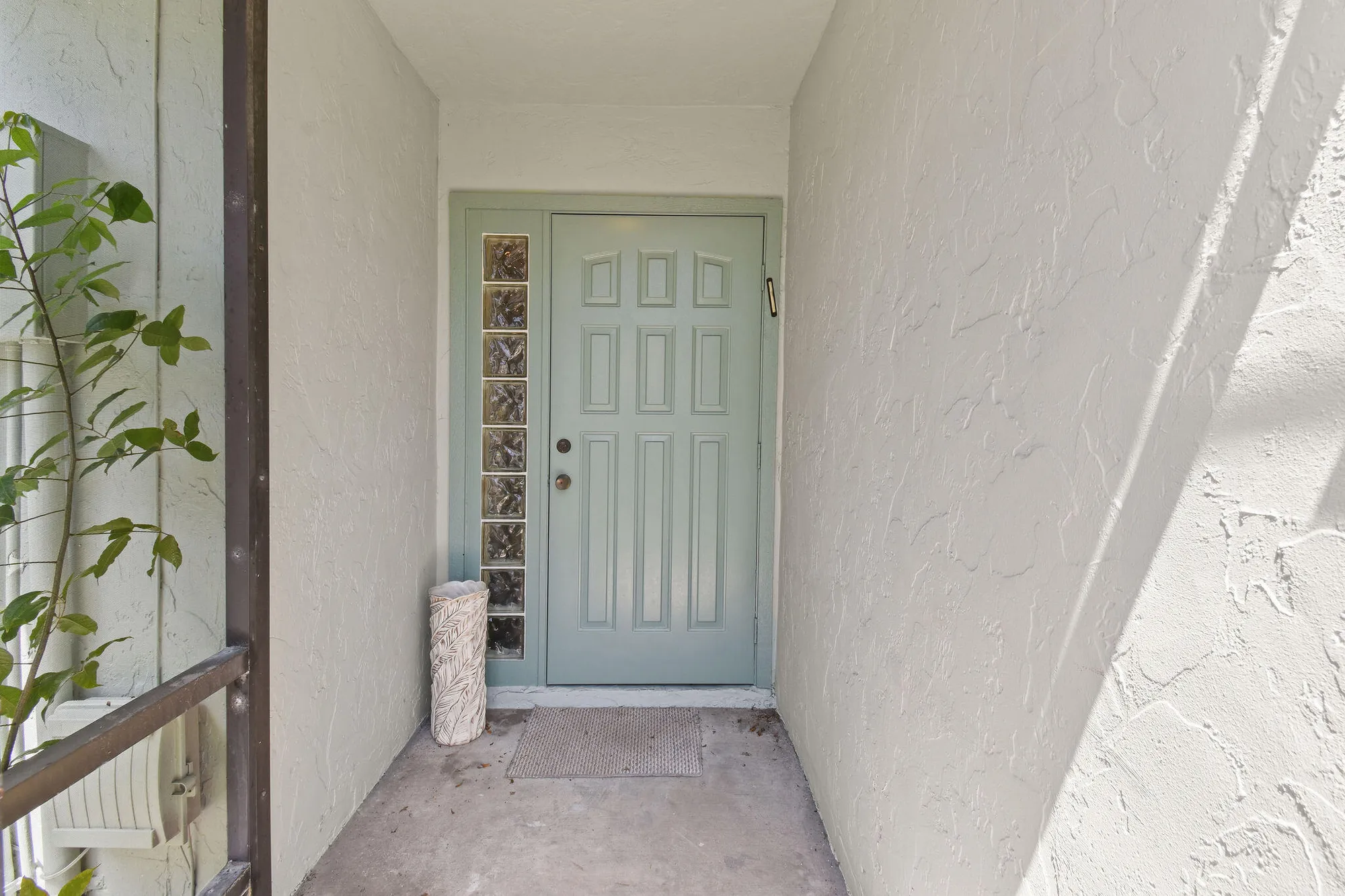 Property Slideshow image 8 of 34 | 3180 nw 6th st, Delray Beach, FL, 33445