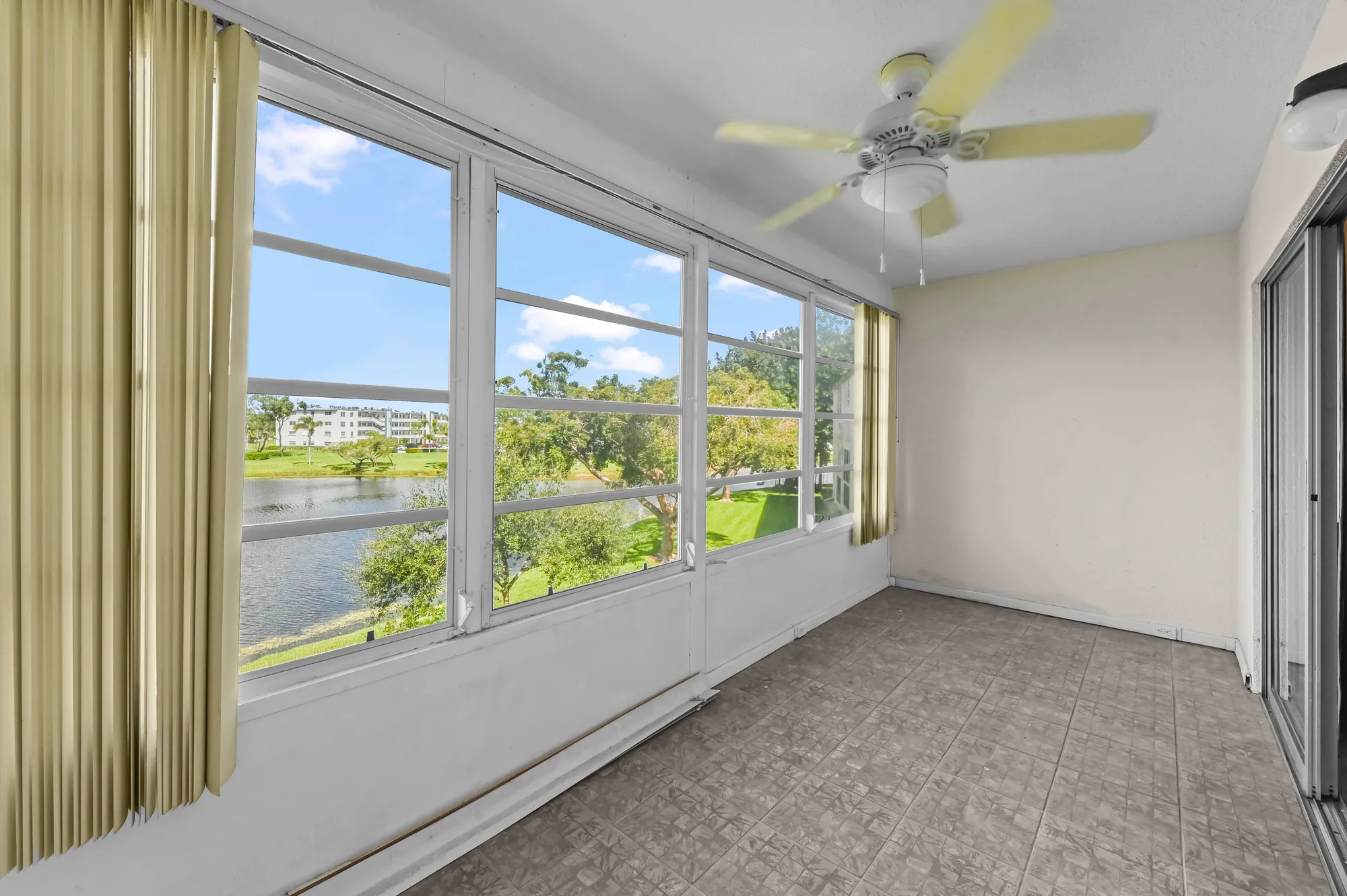 Property Slideshow image 21 of 24 | 3046 newcastle c, Boca Raton, FL, 33434